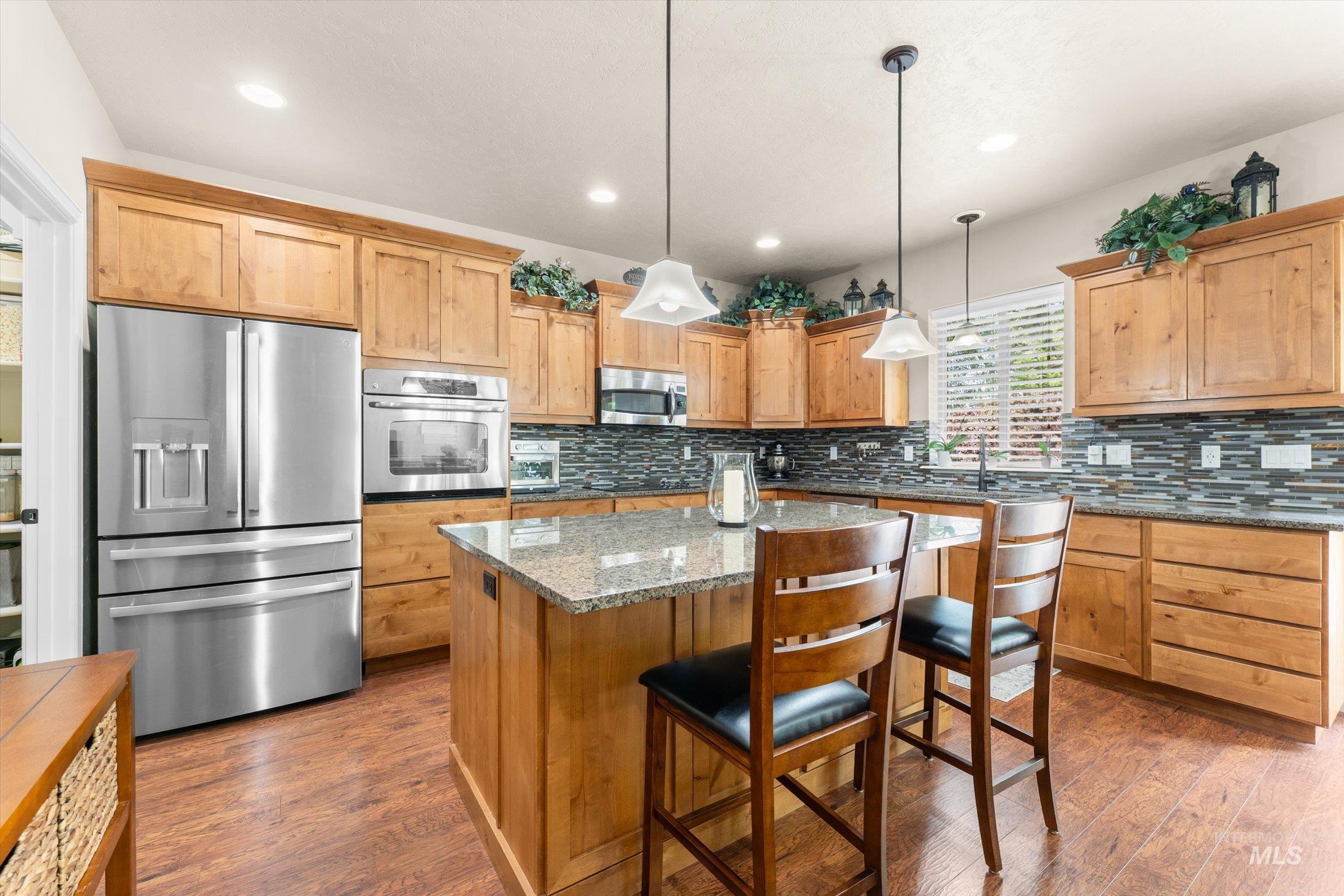 4868 W Rosslare Dr, Eagle, Idaho 83616, 4 Bedrooms, 2.5 Bathrooms, Residential For Sale, Price $699,900, 98985678