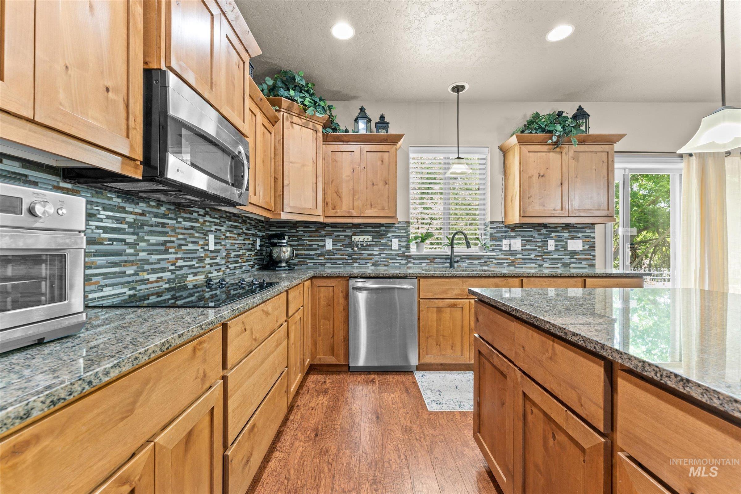 4868 W Rosslare Dr, Eagle, Idaho 83616, 4 Bedrooms, 2.5 Bathrooms, Residential For Sale, Price $699,900, 98985678