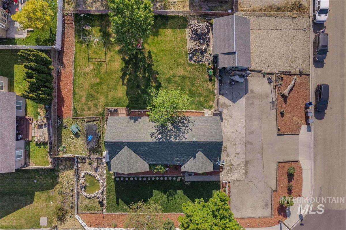 3216 S 10th Ave, Caldwell, Idaho 83605-5859, 6 Bedrooms, 2.5 Bathrooms, Residential For Sale, Price $460,000,MLS 98985679