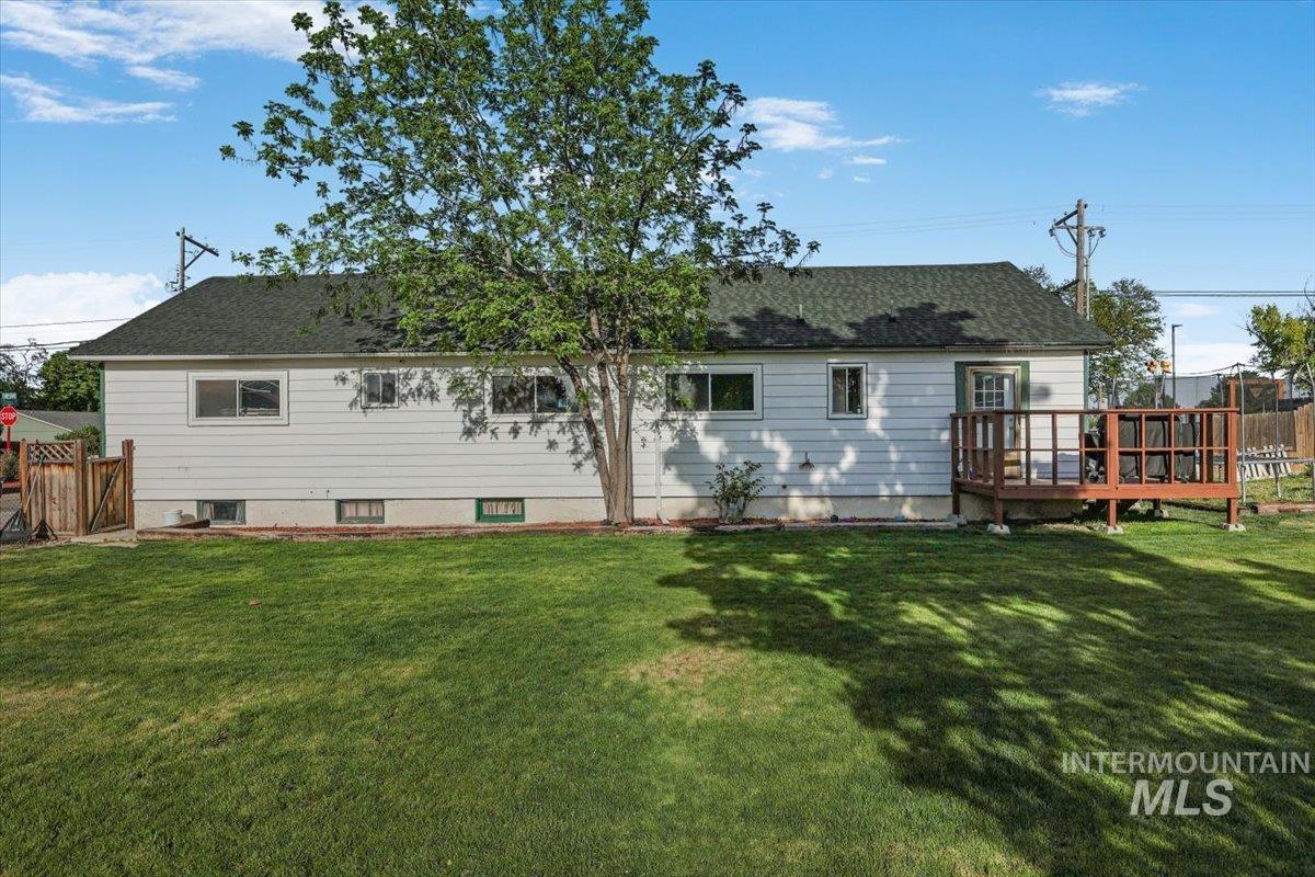 3216 S 10th Ave, Caldwell, Idaho 83605-5859, 6 Bedrooms, 2.5 Bathrooms, Residential For Sale, Price $460,000,MLS 98985679