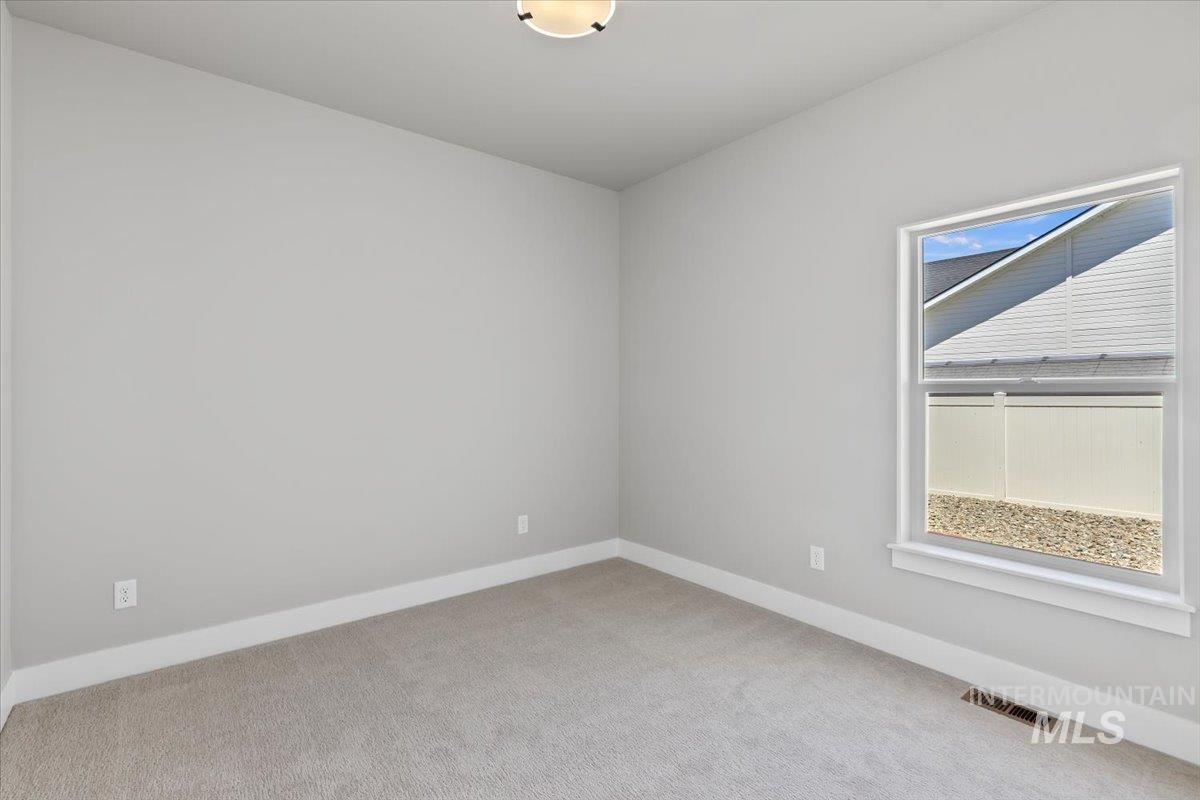 640 Full Moon Way, Twin Falls, Idaho 83301-8450, 4 Bedrooms, 2 Bathrooms, Residential For Sale, Price $564,900, 98985680
