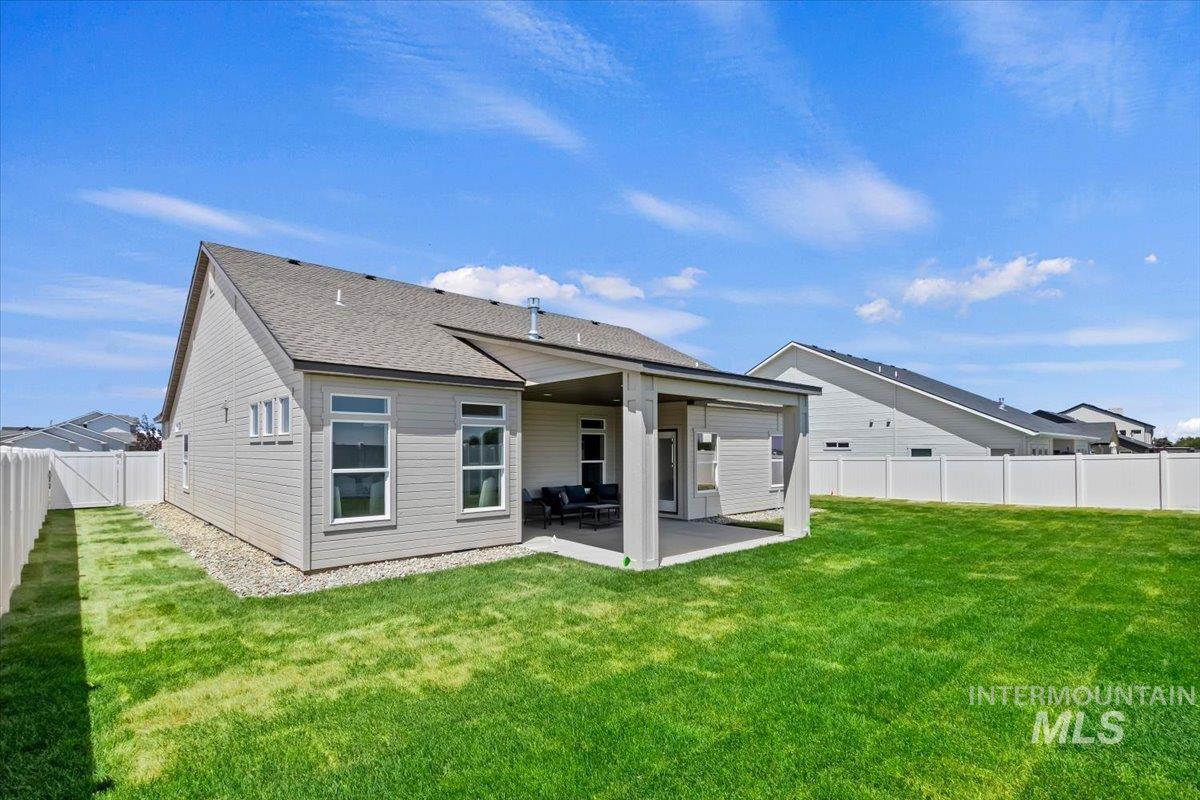 640 Full Moon Way, Twin Falls, Idaho 83301-8450, 4 Bedrooms, 2 Bathrooms, Residential For Sale, Price $564,900, 98985680