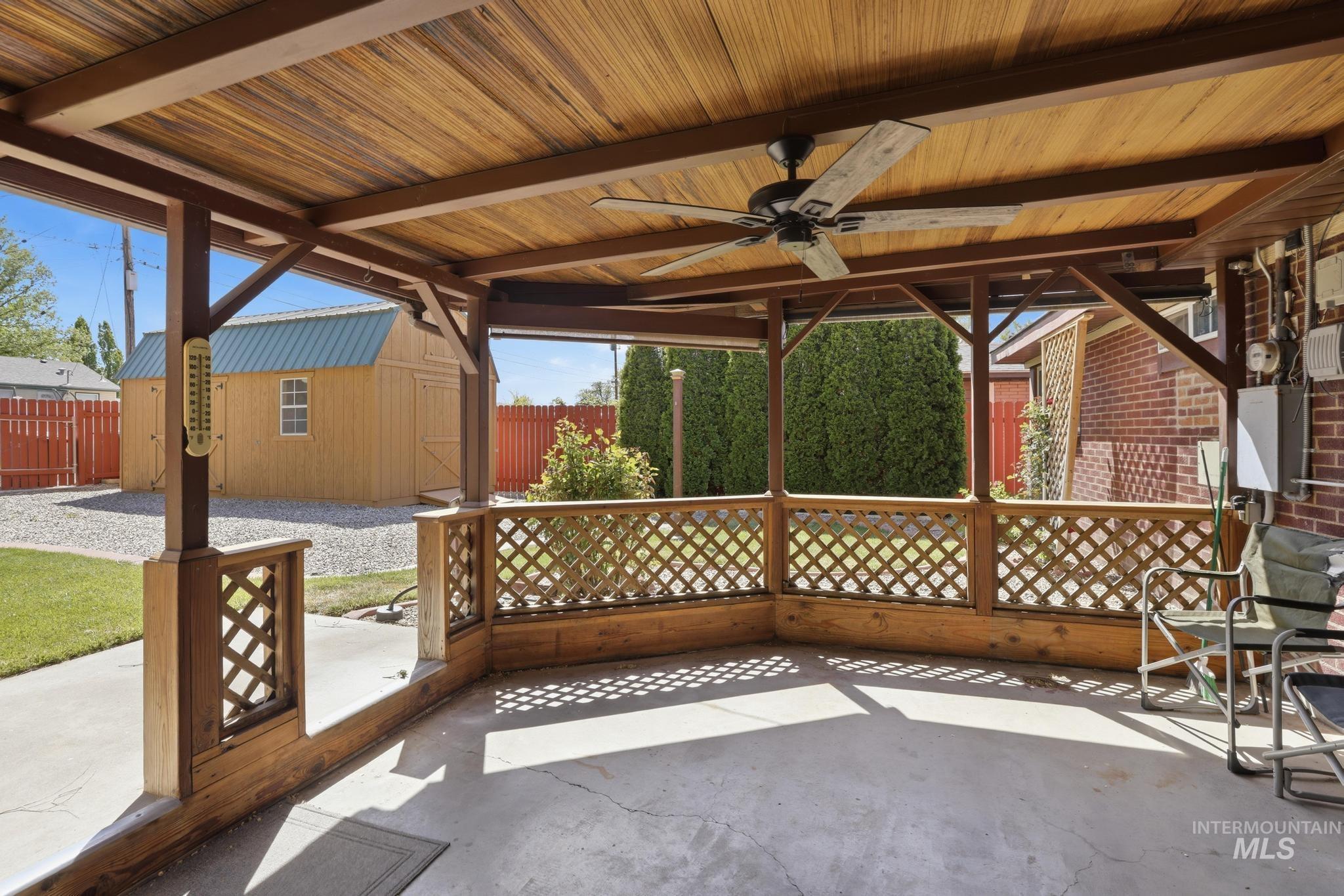 1984 Maple Ave, Twin Falls, Idaho 83301-6727, 2 Bedrooms, 1 Bathroom, Residential For Sale, Price $290,000,MLS 98985682