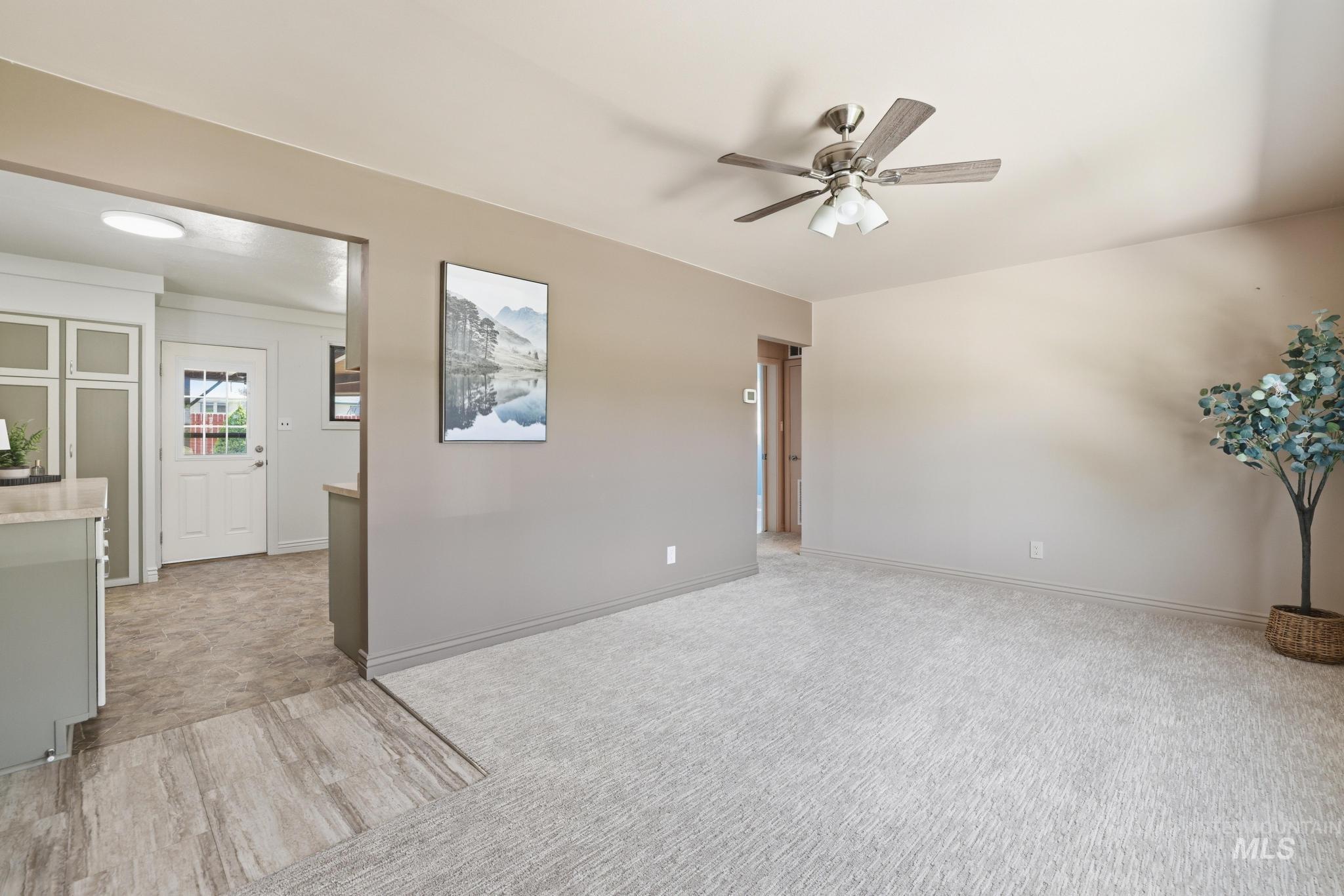 1984 Maple Ave, Twin Falls, Idaho 83301-6727, 2 Bedrooms, 1 Bathroom, Residential For Sale, Price $290,000,MLS 98985682