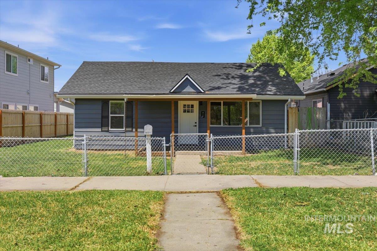 419 15th Ave N, Nampa, Idaho 83687, 2 Bedrooms, 1 Bathroom, Residential For Sale, Price $315,000,MLS 98985687