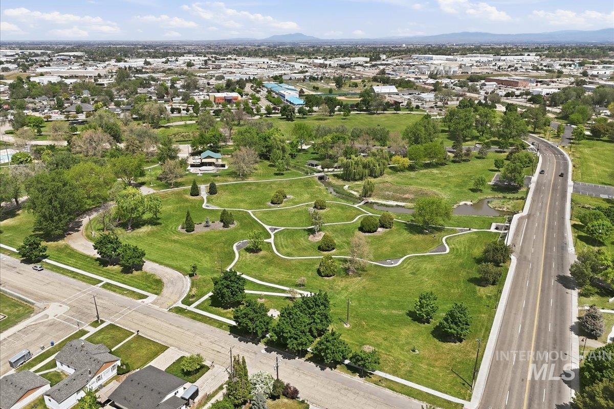 419 15th Ave N, Nampa, Idaho 83687, 2 Bedrooms, 1 Bathroom, Residential For Sale, Price $315,000,MLS 98985687