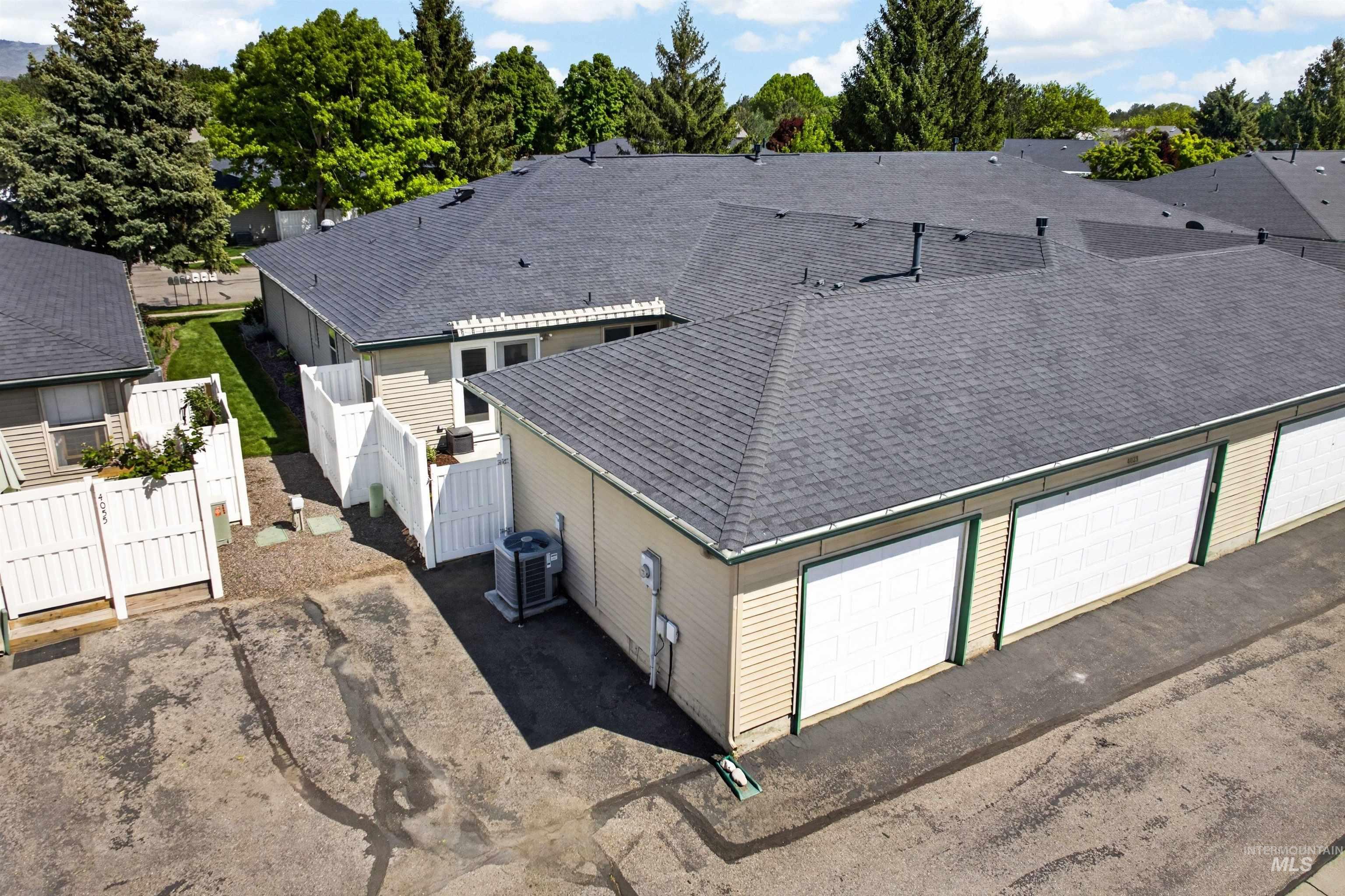 4023 N Bayou Lane, Boise, Idaho 83703-3035, 2 Bedrooms, 2 Bathrooms, Residential For Sale, Price $549,000,MLS 98985688