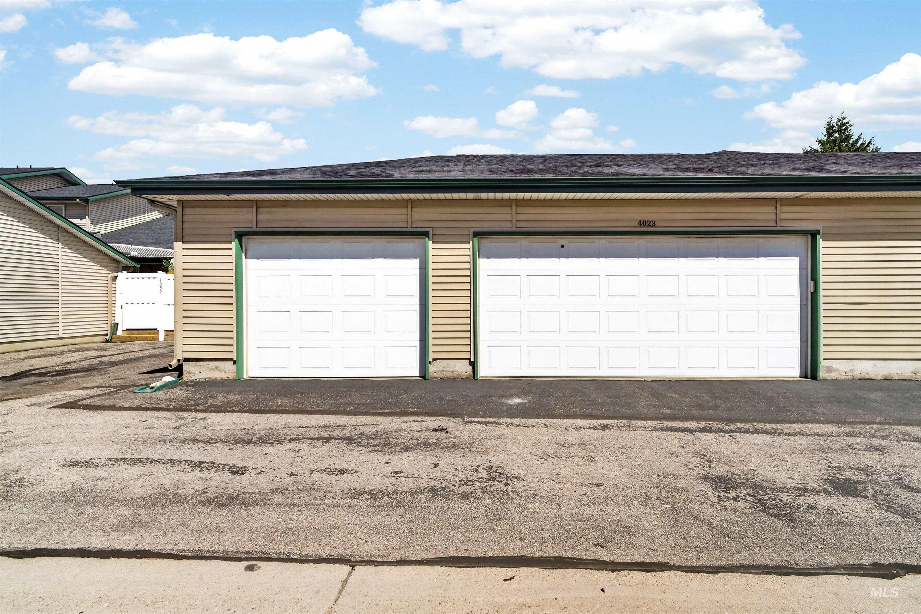 4023 N Bayou Lane, Boise, Idaho 83703-3035, 2 Bedrooms, 2 Bathrooms, Residential For Sale, Price $549,000,MLS 98985688