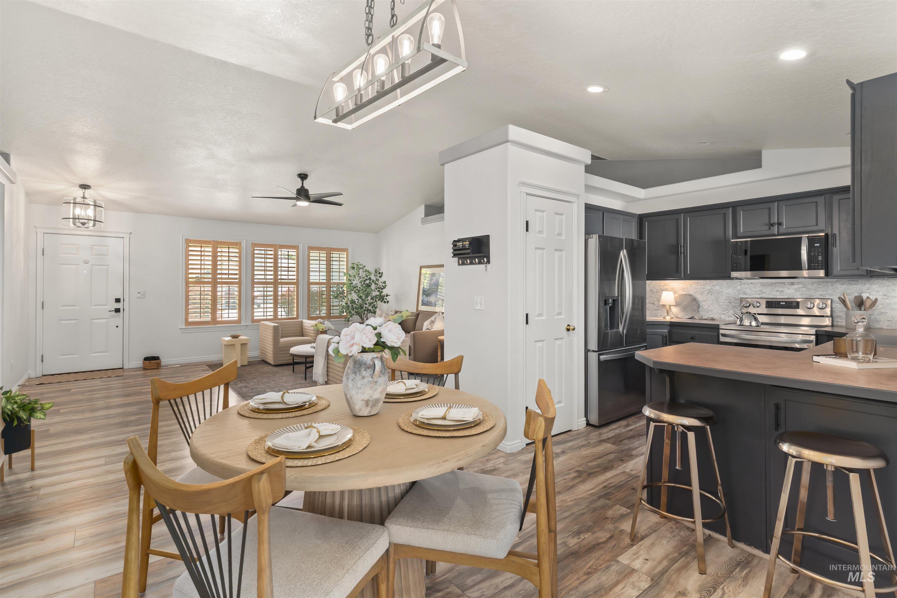1127 N Lightning, Meridian, Idaho 83642, 3 Bedrooms, 2 Bathrooms, Residential For Sale, Price $445,000,MLS 98985691