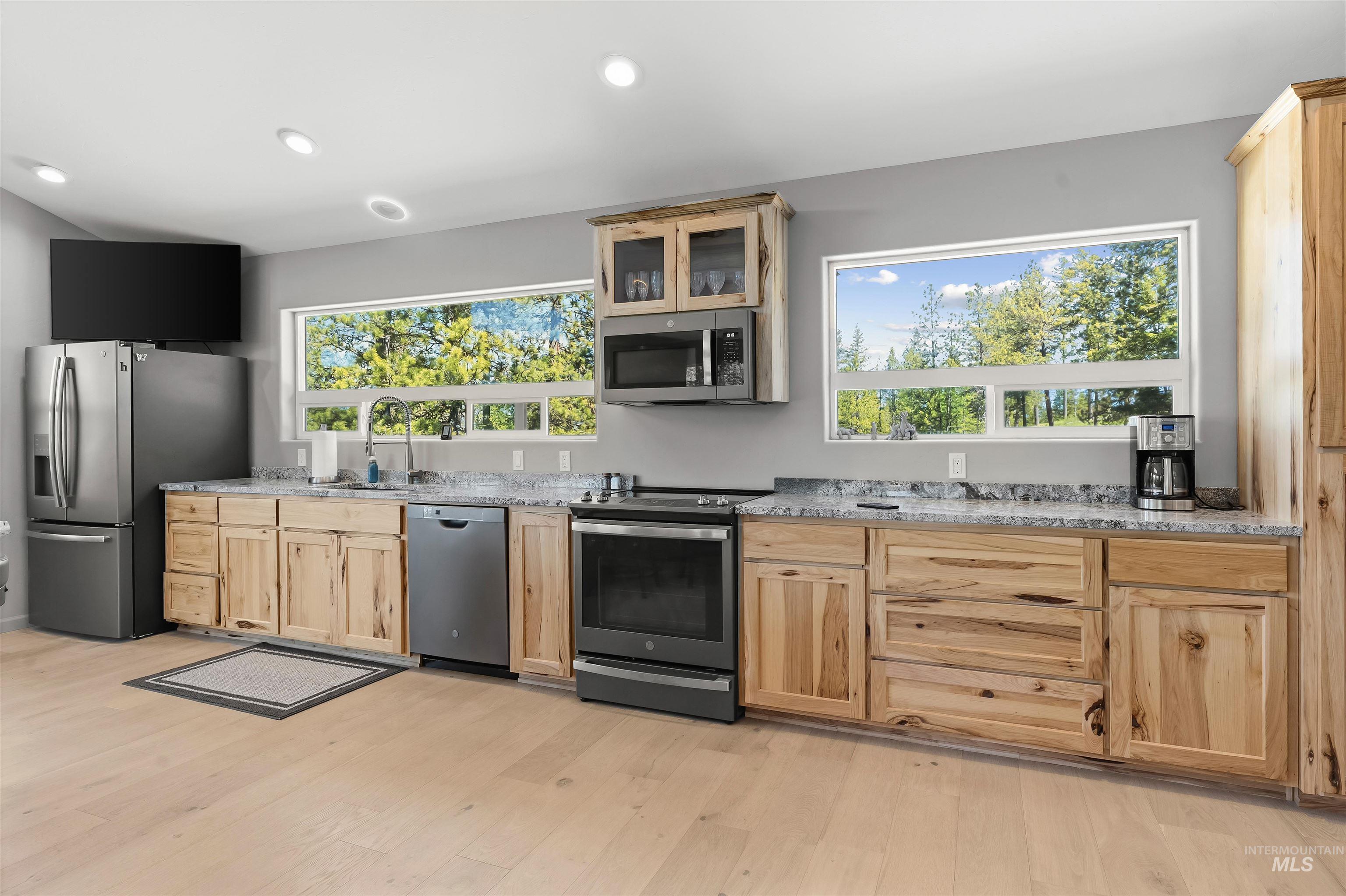 507 Bearlea Road, Anatone, Washington 99402, 2 Bedrooms, 2 Bathrooms, Residential For Sale, Price $499,500,MLS 98985693