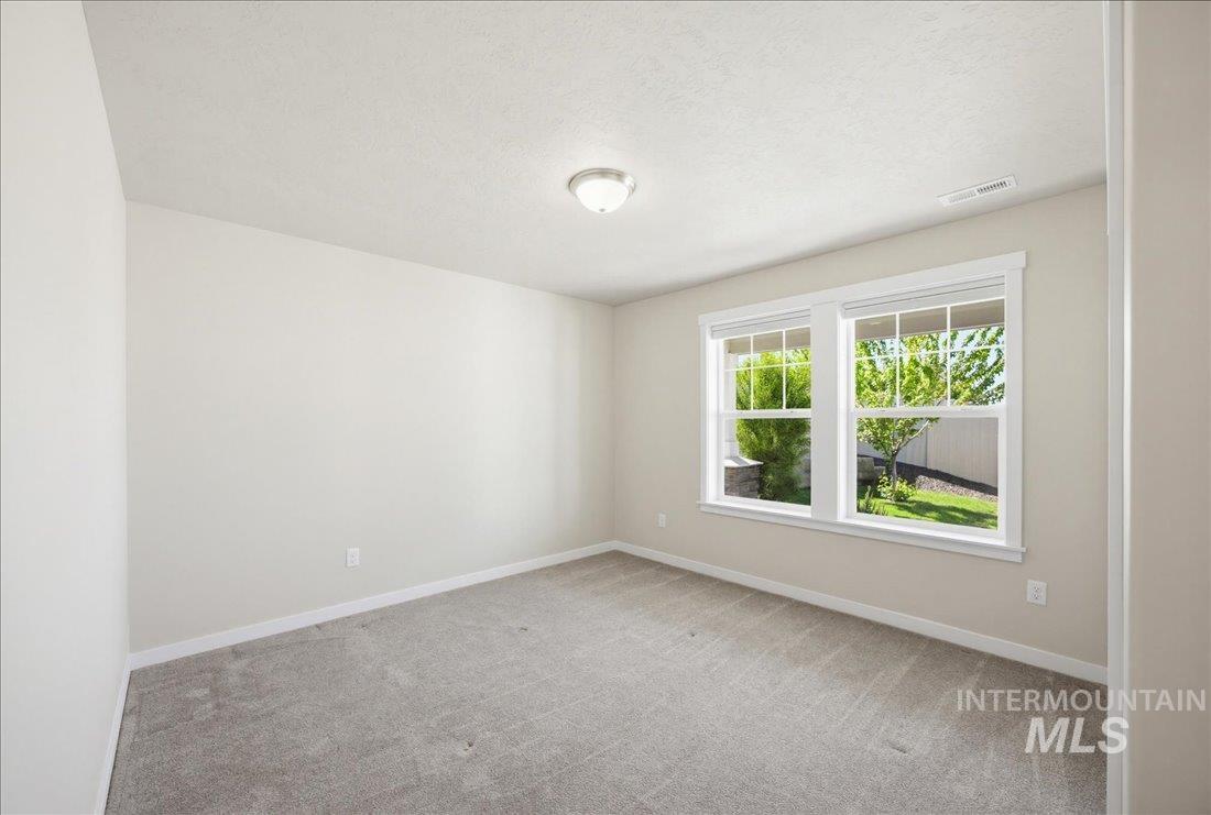 3904 E Berwick Dr, Nampa, Idaho 83687, 3 Bedrooms, 2 Bathrooms, Residential For Sale, Price $519,990,MLS 98985694