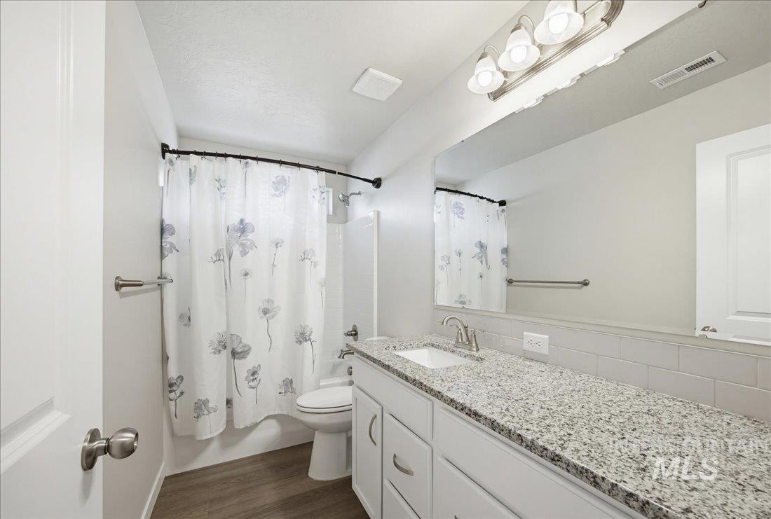 3904 E Berwick Dr, Nampa, Idaho 83687, 3 Bedrooms, 2 Bathrooms, Residential For Sale, Price $519,990,MLS 98985694