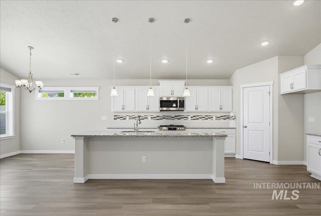3904 E Berwick Dr, Nampa, Idaho 83687, 3 Bedrooms, 2 Bathrooms, Residential For Sale, Price $519,990,MLS 98985694