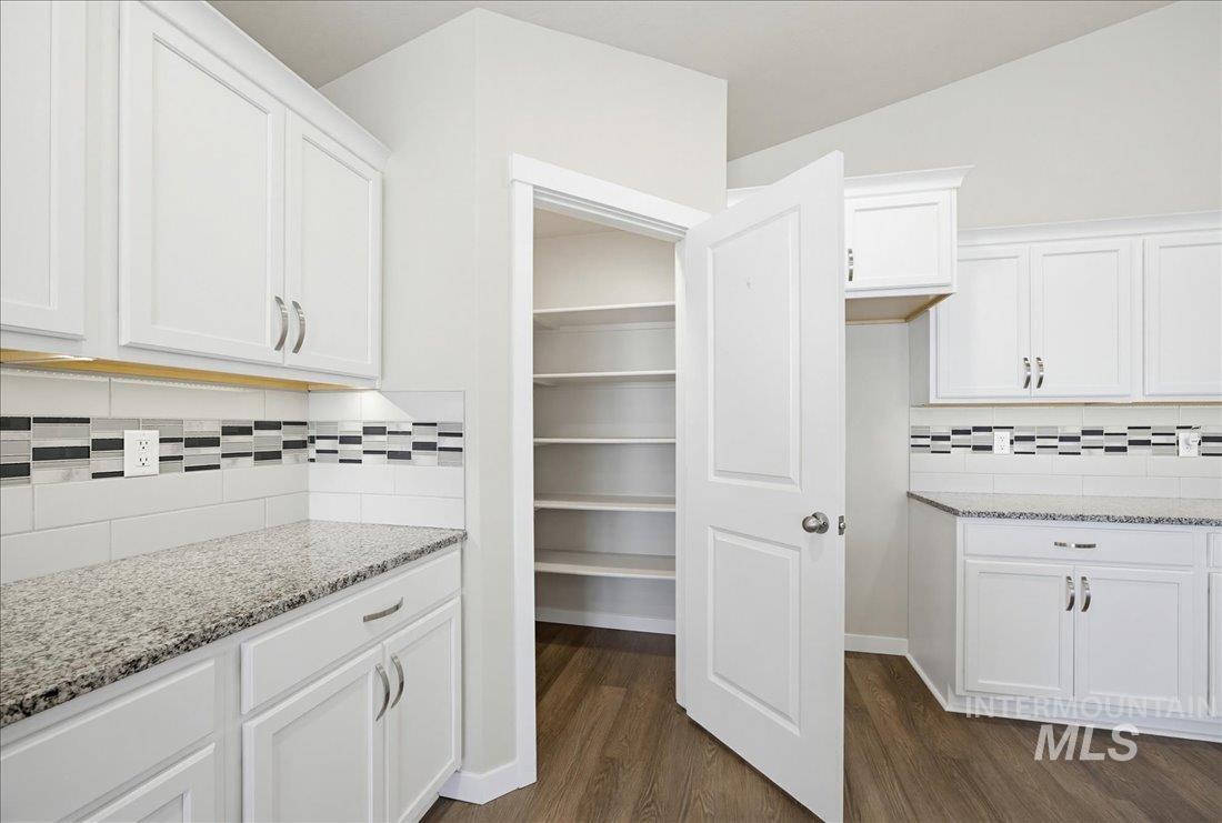 3904 E Berwick Dr, Nampa, Idaho 83687, 3 Bedrooms, 2 Bathrooms, Residential For Sale, Price $519,990,MLS 98985694