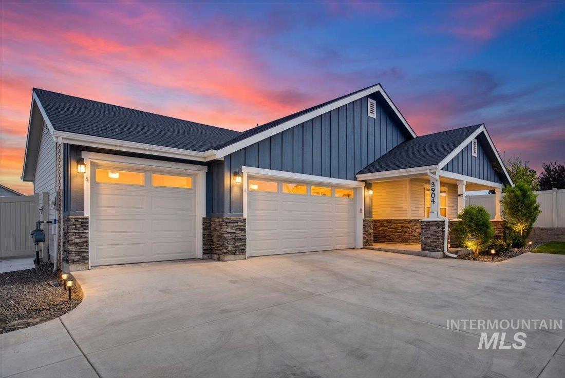 3904 E Berwick Dr, Nampa, Idaho 83687, 3 Bedrooms, 2 Bathrooms, Residential For Sale, Price $519,990,MLS 98985694