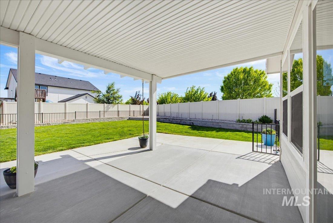 3904 E Berwick Dr, Nampa, Idaho 83687, 3 Bedrooms, 2 Bathrooms, Residential For Sale, Price $519,990,MLS 98985694