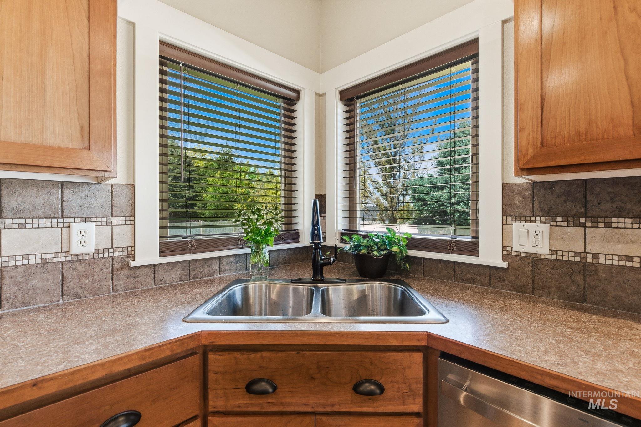 11470 S Cross Slope Pl., Nampa, Idaho 83686, 3 Bedrooms, 3 Bathrooms, Residential For Sale, Price $574,900, 98985695