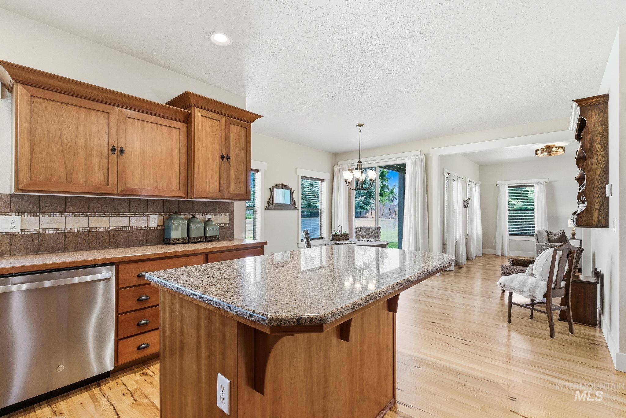 11470 S Cross Slope Pl., Nampa, Idaho 83686, 3 Bedrooms, 3 Bathrooms, Residential For Sale, Price $574,900, 98985695