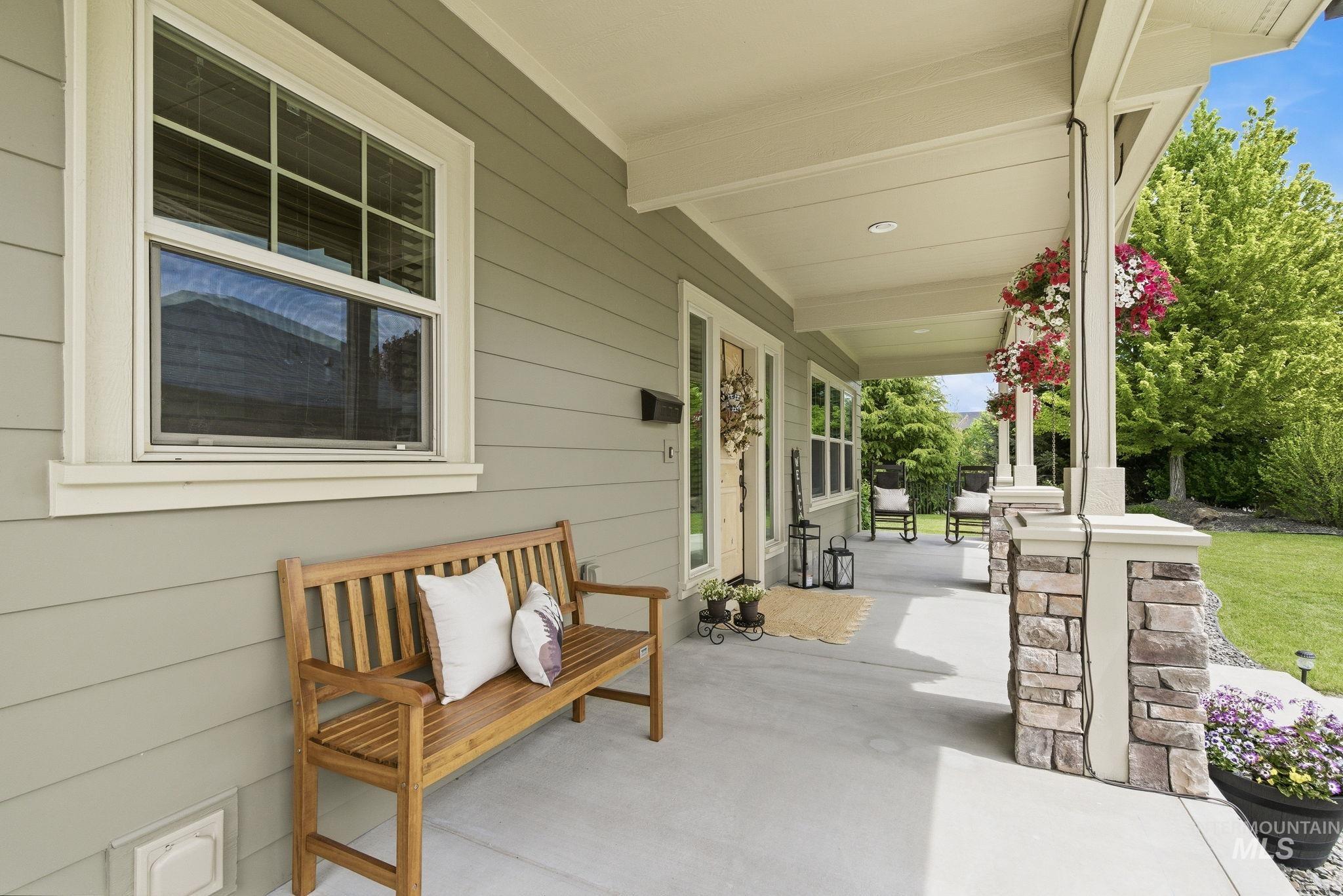 11470 S Cross Slope Pl., Nampa, Idaho 83686, 3 Bedrooms, 3 Bathrooms, Residential For Sale, Price $574,900, 98985695