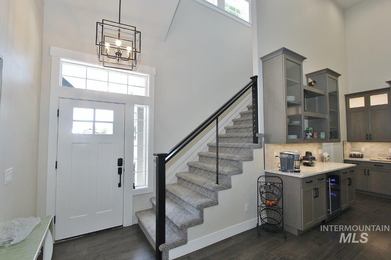 5041 N Pierce Park Ln, Boise, Idaho 83714, 4 Bedrooms, 3 Bathrooms, Residential For Sale, Price $775,000,MLS 98985697