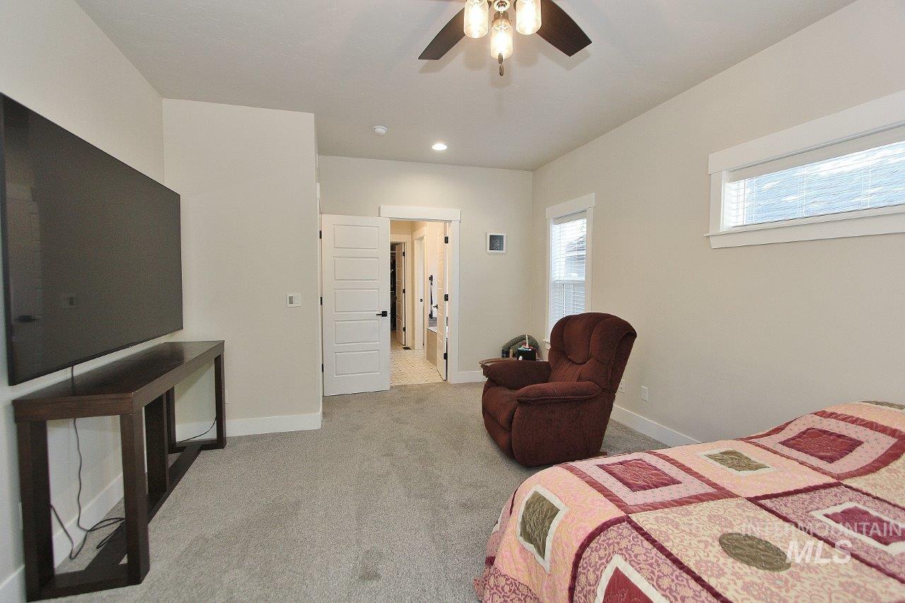 5041 N Pierce Park Ln, Boise, Idaho 83714, 4 Bedrooms, 3 Bathrooms, Residential For Sale, Price $775,000,MLS 98985697