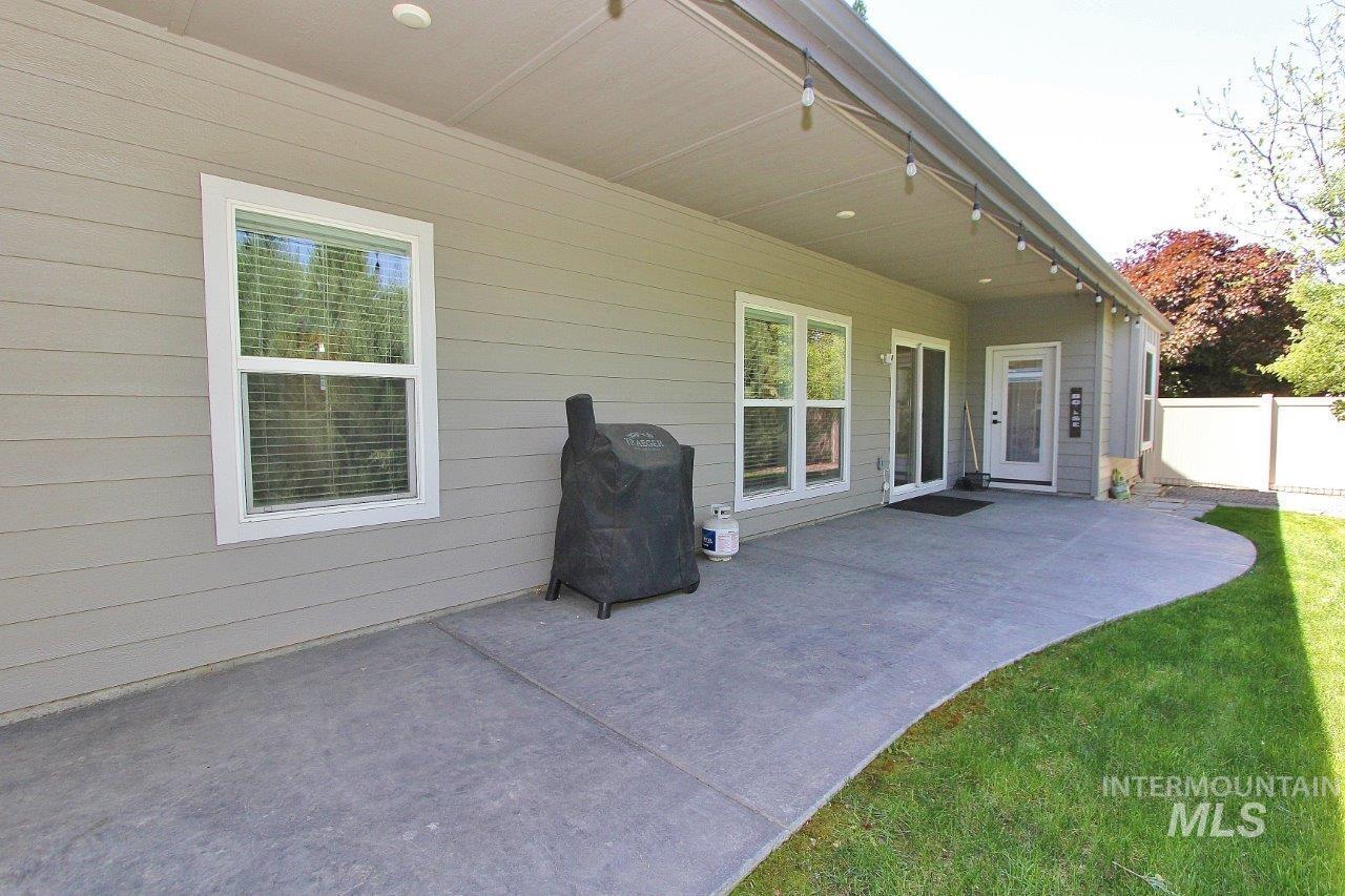 5041 N Pierce Park Ln, Boise, Idaho 83714, 4 Bedrooms, 3 Bathrooms, Residential For Sale, Price $775,000,MLS 98985697