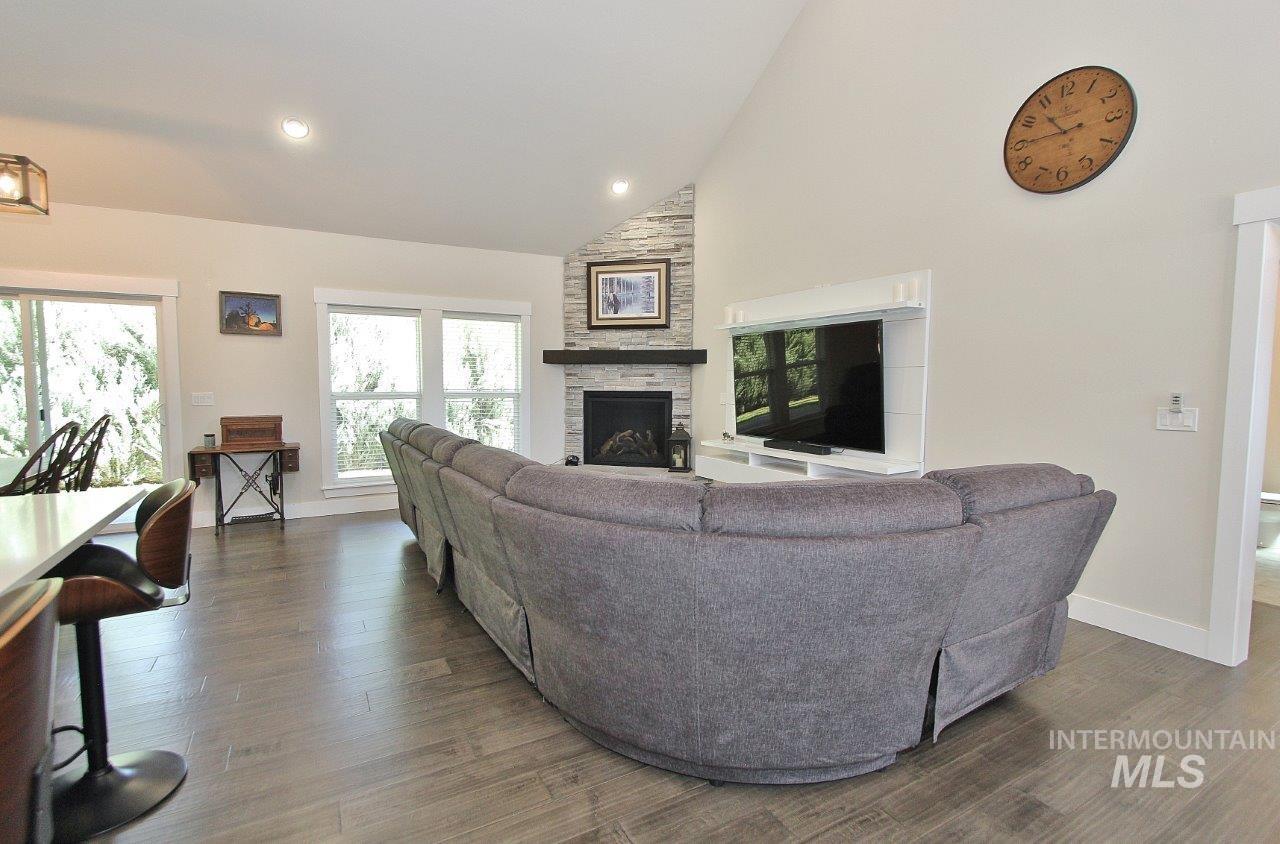 5041 N Pierce Park Ln, Boise, Idaho 83714, 4 Bedrooms, 3 Bathrooms, Residential For Sale, Price $775,000,MLS 98985697