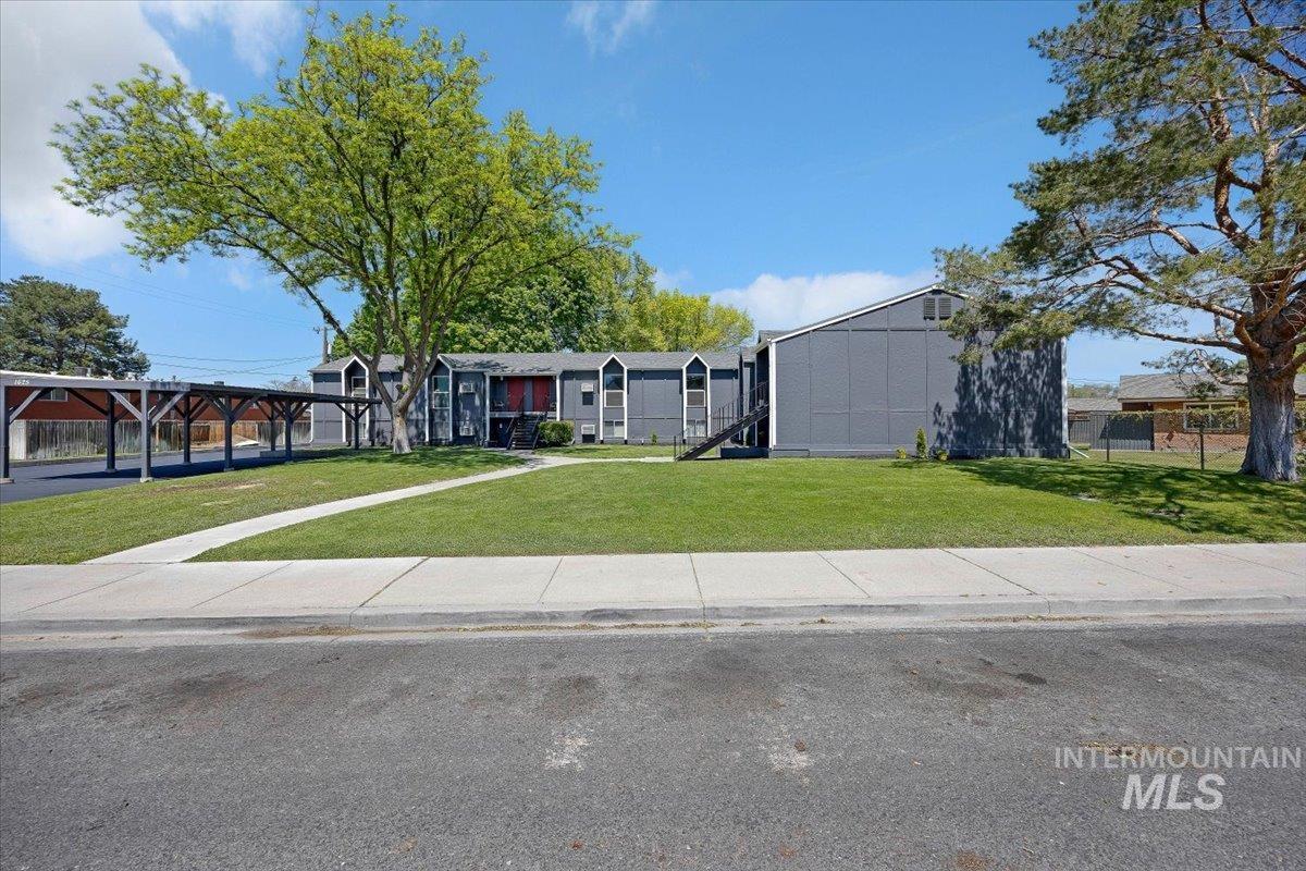 1625 Shoup Avenue E, Twin Falls, Idaho 83301, 2 Bedrooms, 1 Bathroom, Residential Income For Sale, Price $920,000,MLS 98985698