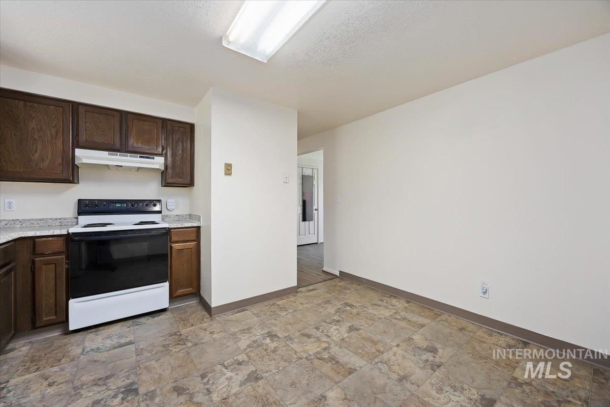 1625 Shoup Avenue E, Twin Falls, Idaho 83301, 2 Bedrooms, 1 Bathroom, Residential Income For Sale, Price $920,000,MLS 98985698