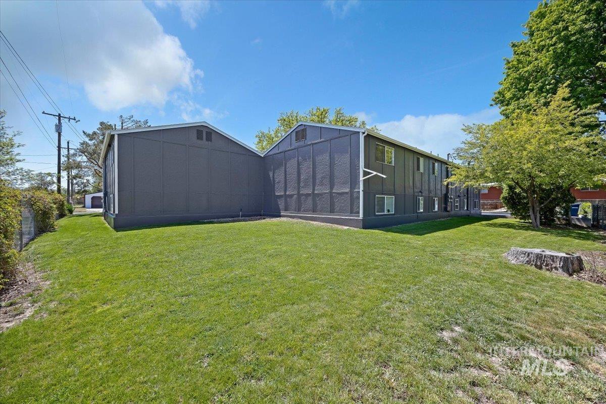 1625 Shoup Avenue E, Twin Falls, Idaho 83301, 2 Bedrooms, 1 Bathroom, Residential Income For Sale, Price $920,000,MLS 98985698