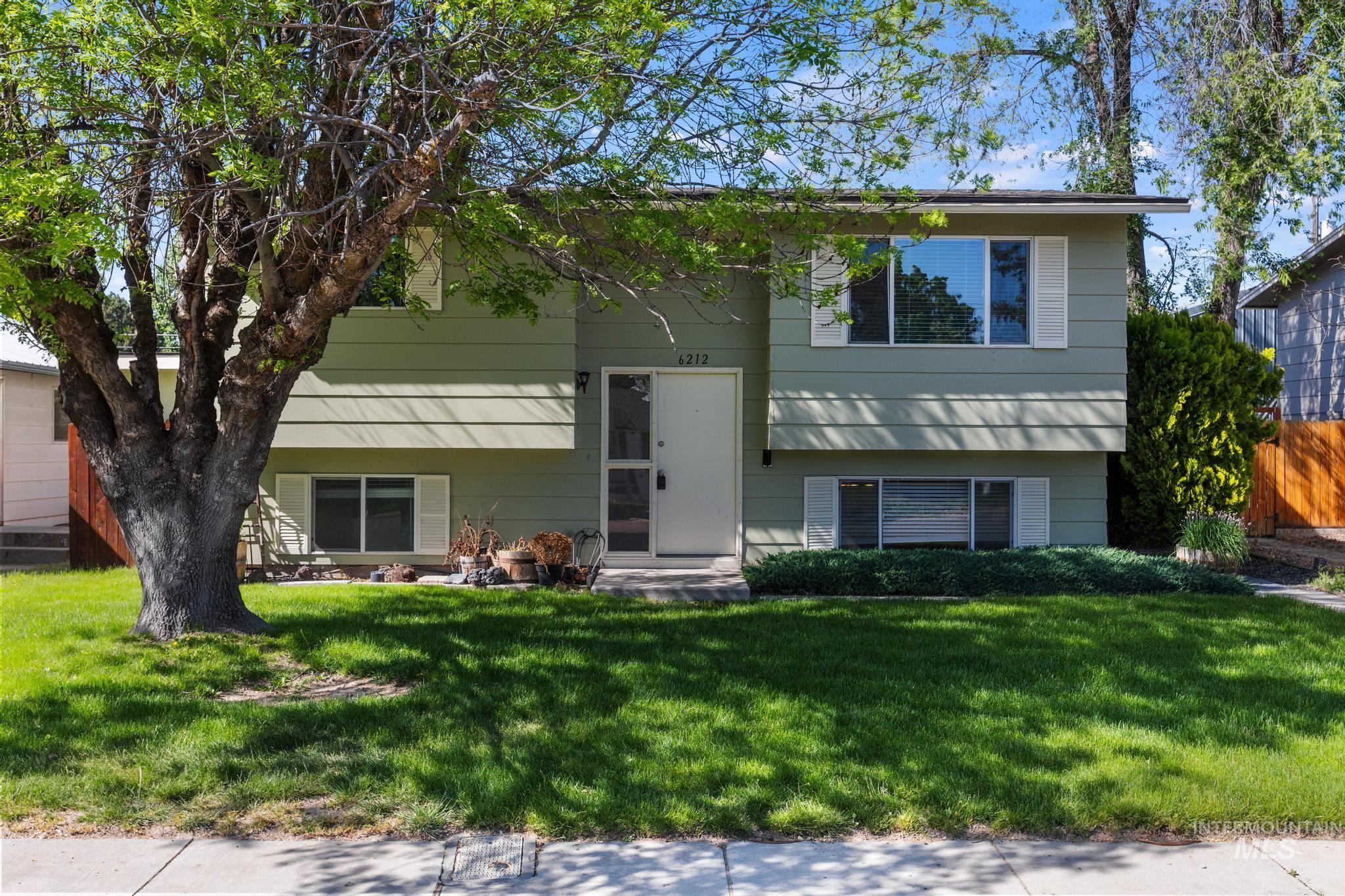 6212 W Everett St, Boise, Idaho 83704, 3 Bedrooms, 1 Bathroom, Residential Income For Sale, Price $450,000,MLS 98985699