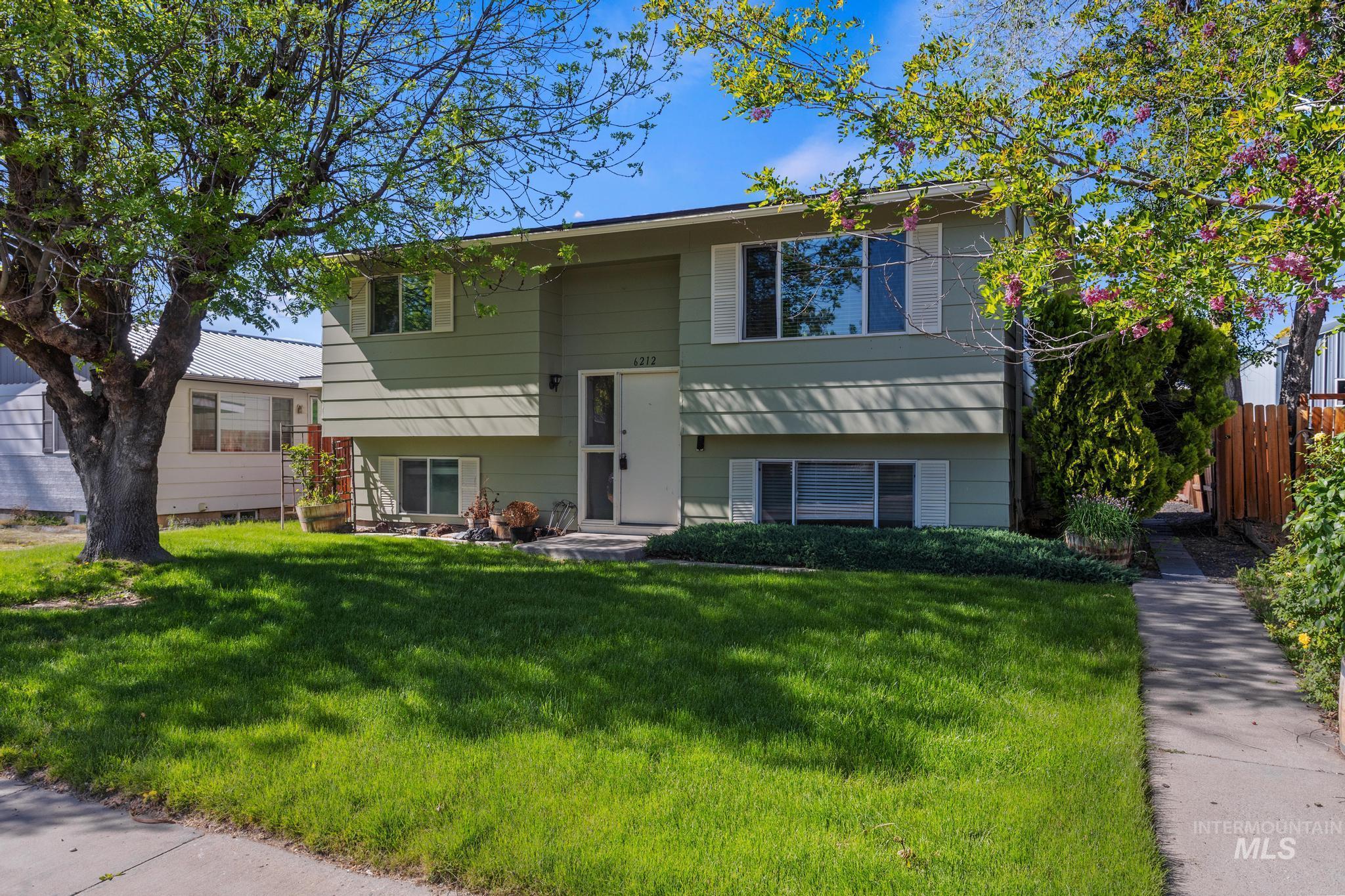 6212 W Everett St, Boise, Idaho 83704, 3 Bedrooms, 1 Bathroom, Residential Income For Sale, Price $450,000,MLS 98985699