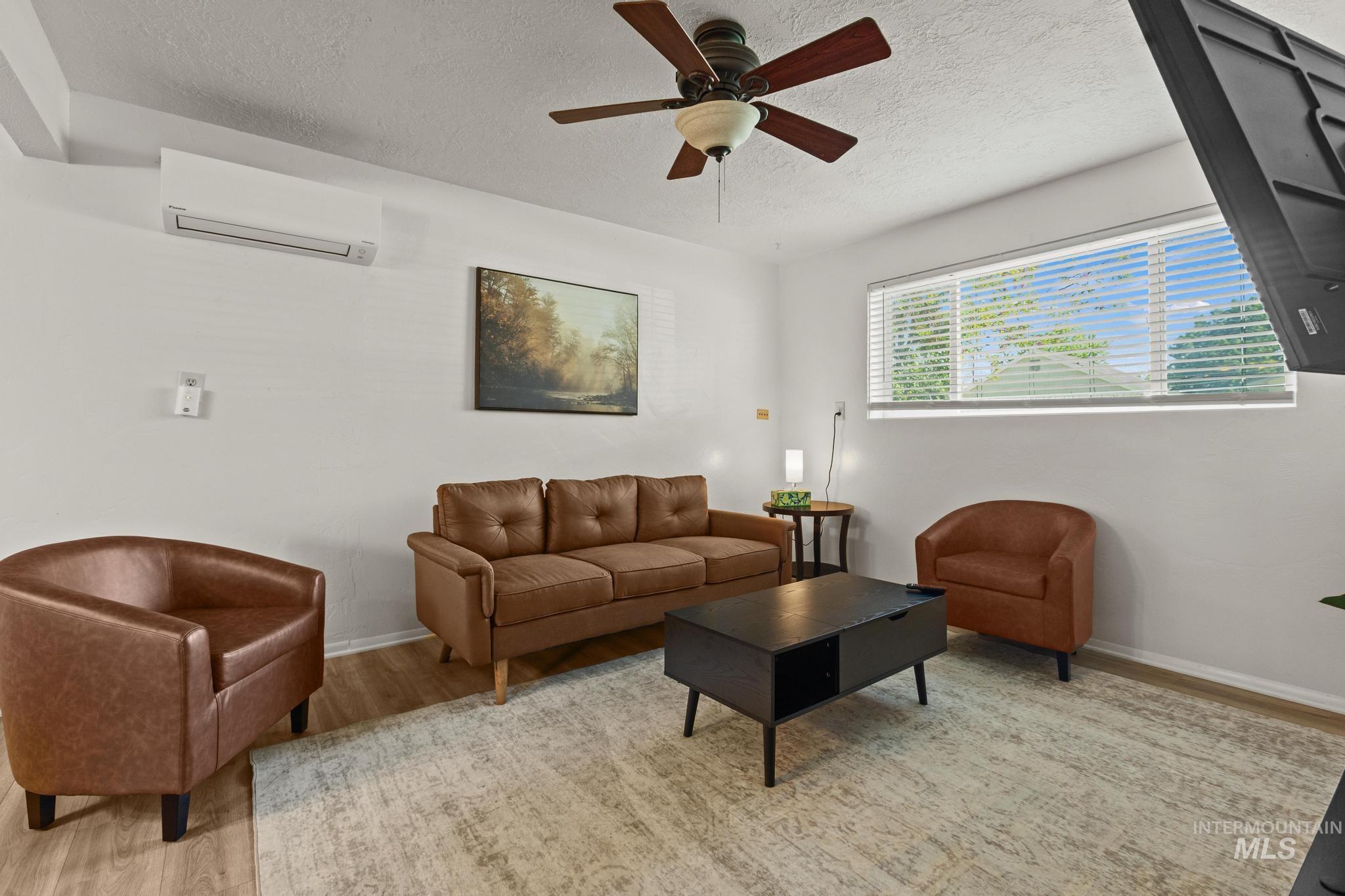 6212 W Everett St, Boise, Idaho 83704, 3 Bedrooms, 1 Bathroom, Residential Income For Sale, Price $450,000,MLS 98985699