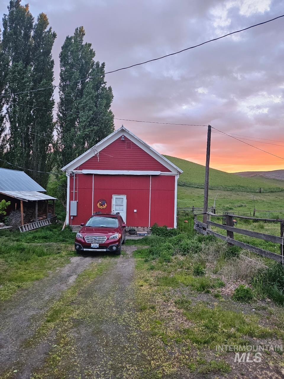 845 Malone Hill Road, Pomeroy, Washington 99403, 6 Bedrooms, 2 Bathrooms, Residential For Sale, Price $420,000,MLS 98985701