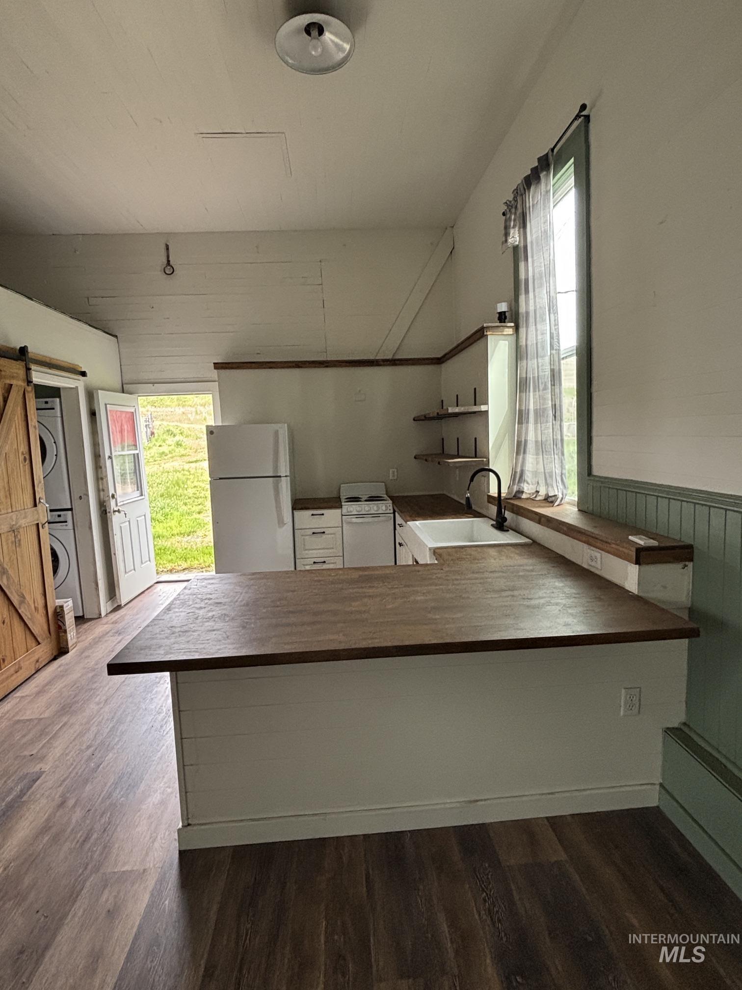 845 Malone Hill Road, Pomeroy, Washington 99403, 6 Bedrooms, 2 Bathrooms, Residential For Sale, Price $420,000,MLS 98985701