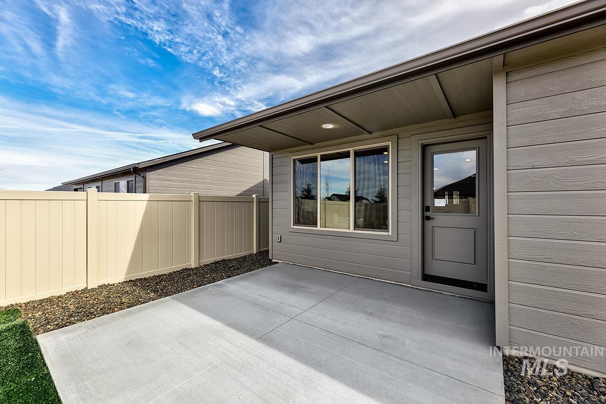 7102 S Cascabel Lane, Meridian, Idaho 83642, 3 Bedrooms, 2 Bathrooms, Residential For Sale, Price $492,800,MLS 98985702