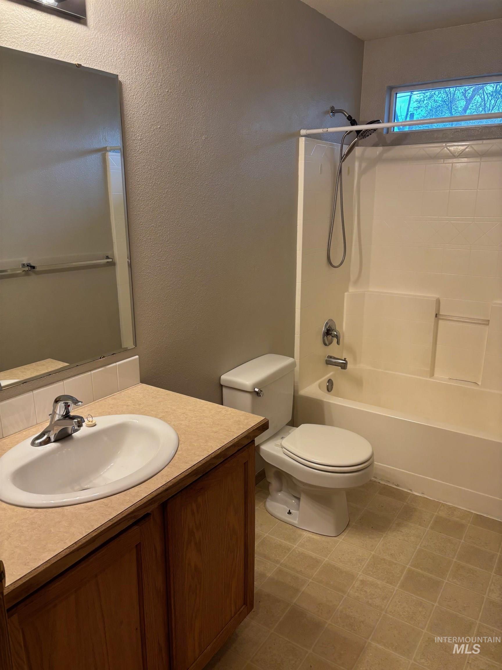 179 4th St. N, Nampa, Idaho 83687, 2 Bedrooms, 1 Bathroom, Residential Income For Sale, Price $790,000,MLS 98985703