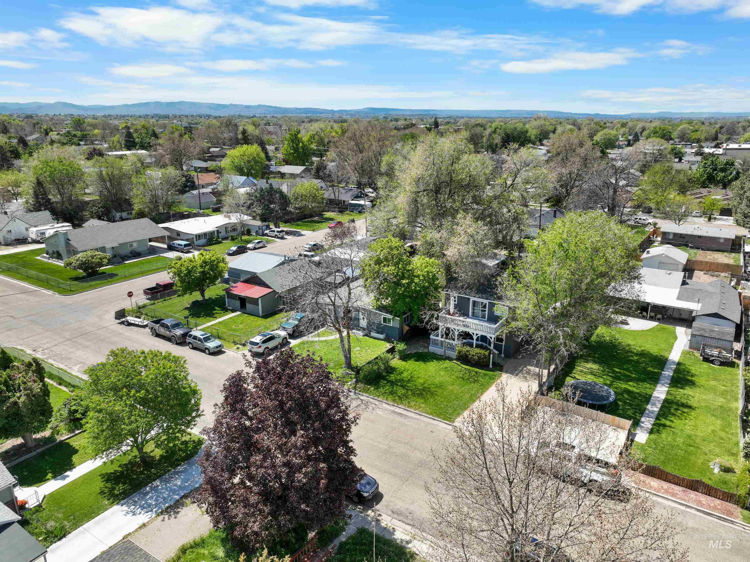 215 S Diamond St, Nampa, Idaho 83686, 3 Bedrooms, 2 Bathrooms, Residential For Sale, Price $379,000,MLS 98985704
