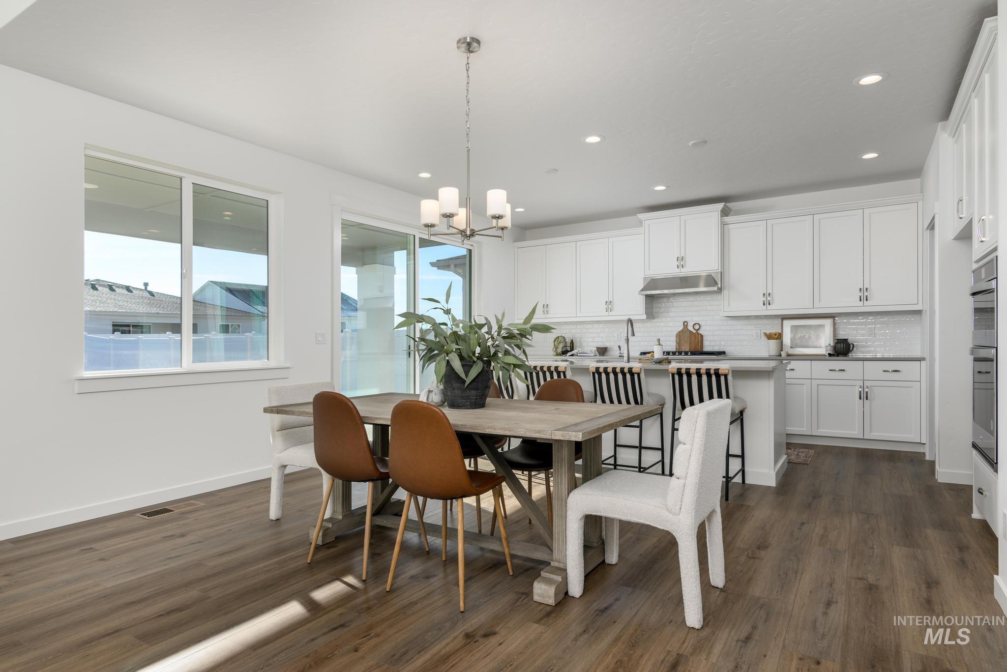 6033 W Snow Currant St, Meridian, Idaho 83646, 5 Bedrooms, 4 Bathrooms, Residential For Sale, Price $674,000,MLS 98985710