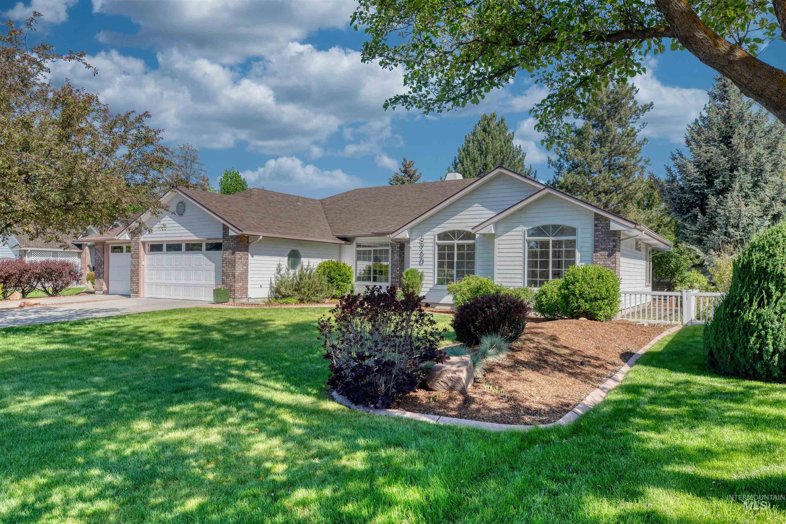 5950 W Plantation, Boise, Idaho 83703, 3 Bedrooms, 2 Bathrooms, Residential For Sale, Price $799,000,MLS 98985711