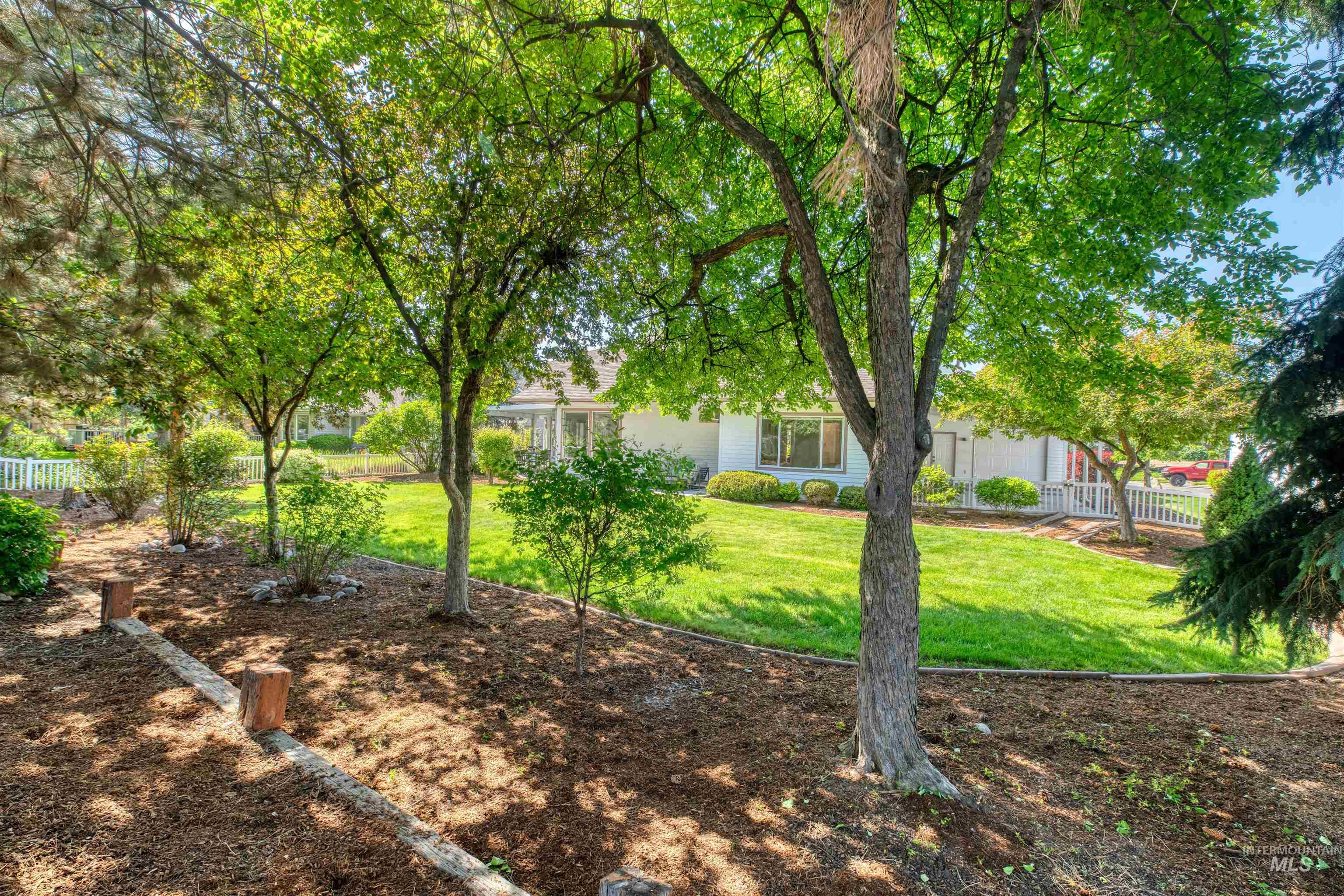 5950 W Plantation, Boise, Idaho 83703, 3 Bedrooms, 2 Bathrooms, Residential For Sale, Price $799,000,MLS 98985711