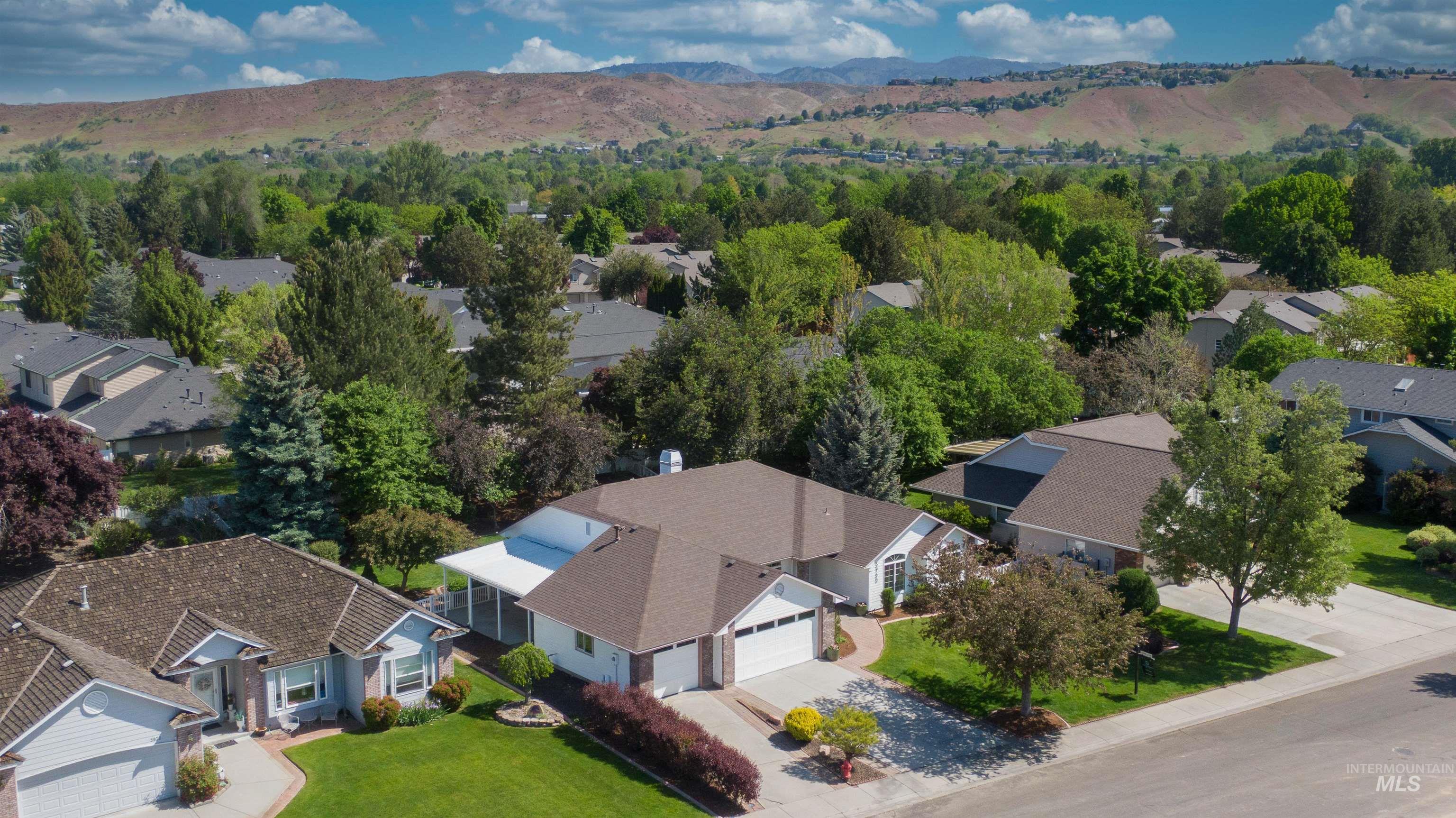 5950 W Plantation, Boise, Idaho 83703, 3 Bedrooms, 2 Bathrooms, Residential For Sale, Price $829,900,MLS 98985711