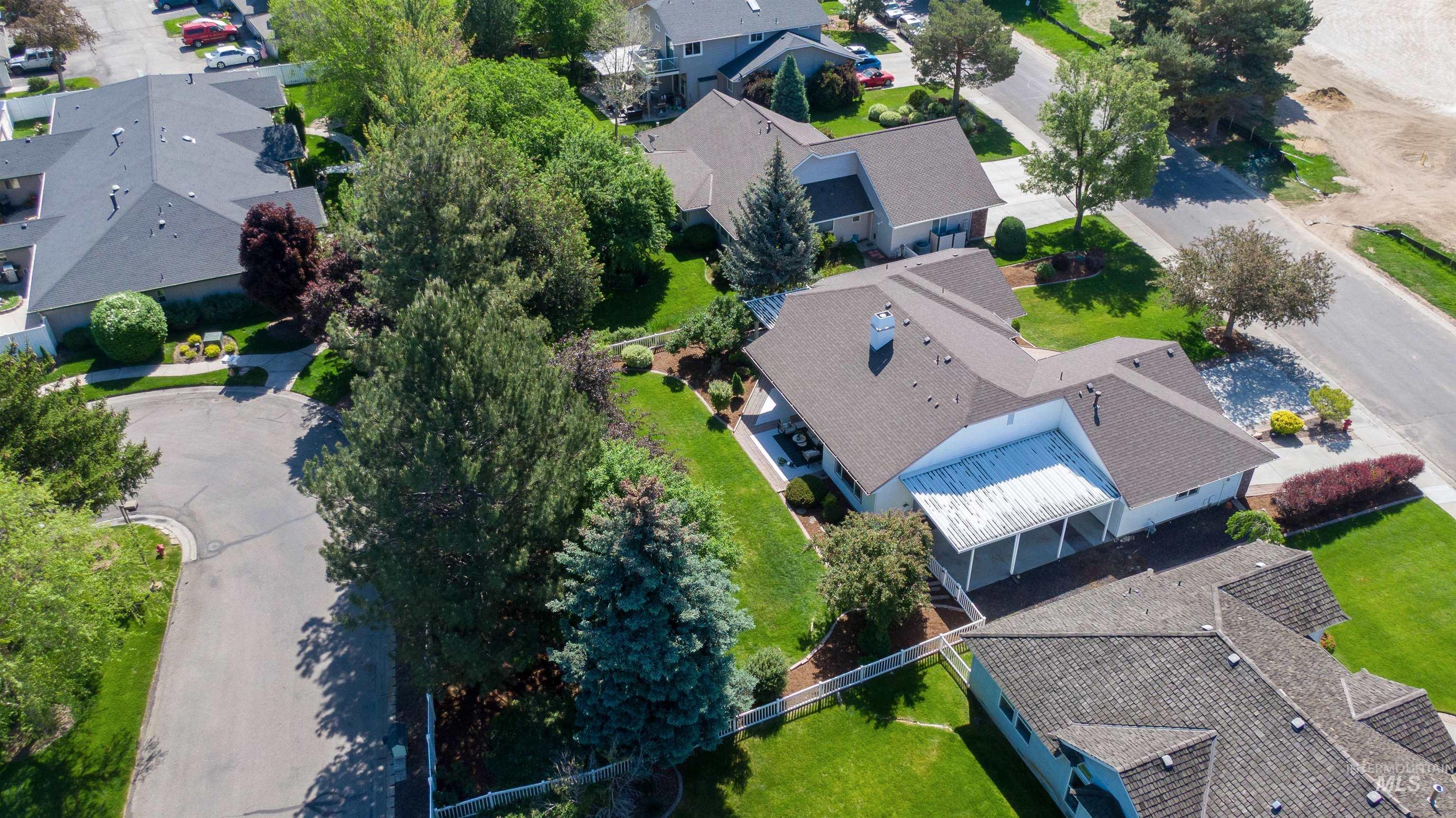 5950 W Plantation, Boise, Idaho 83703, 3 Bedrooms, 2 Bathrooms, Residential For Sale, Price $829,900, 98985711
