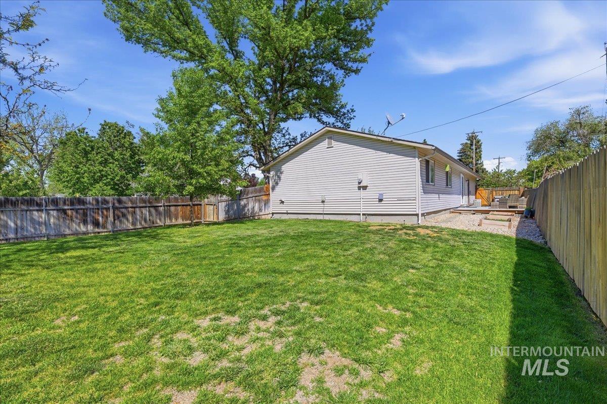 1809 W Malad Lane, Boise, Idaho 83705, 3 Bedrooms, 2 Bathrooms, Residential For Sale, Price $409,900,MLS 98985713