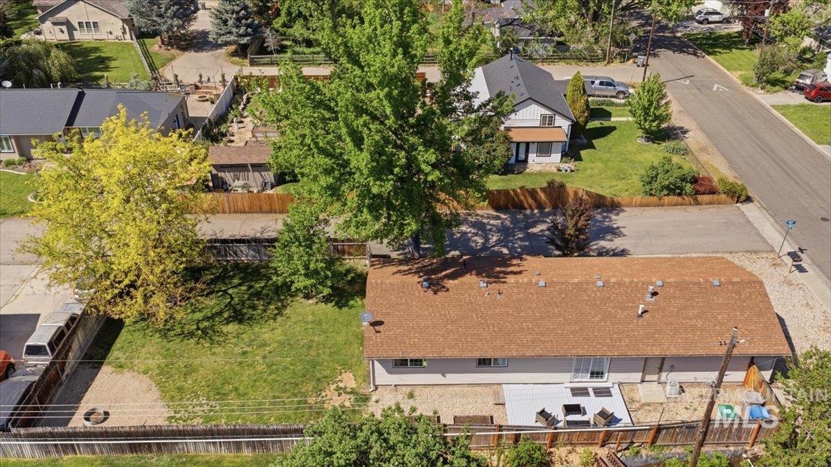 1809 W Malad Lane, Boise, Idaho 83705, 3 Bedrooms, 2 Bathrooms, Residential For Sale, Price $409,900,MLS 98985713