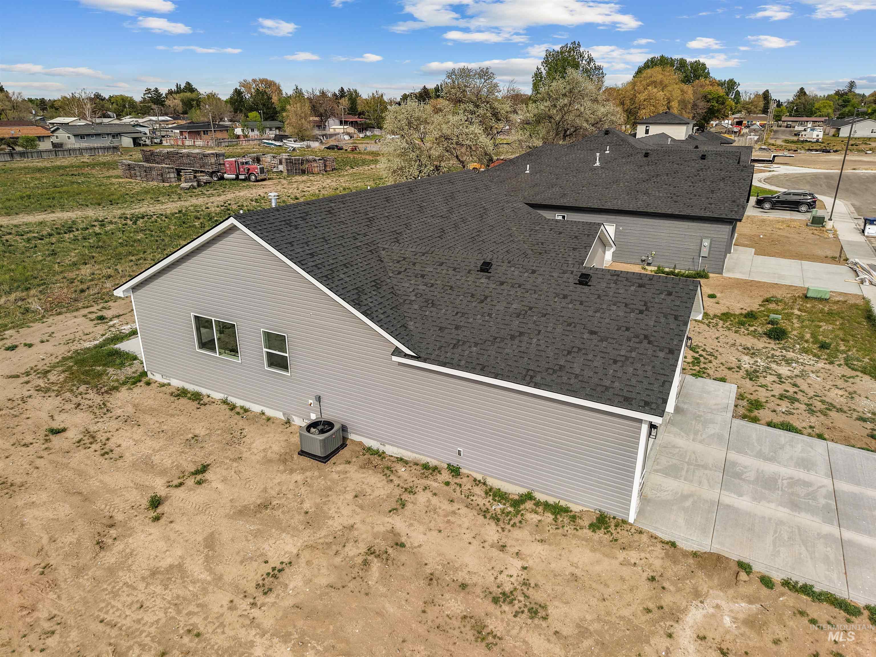 1012 14th St, Rupert, Idaho 83350, 2 Bedrooms, 2 Bathrooms, Residential For Sale, Price $309,500,MLS 98985714