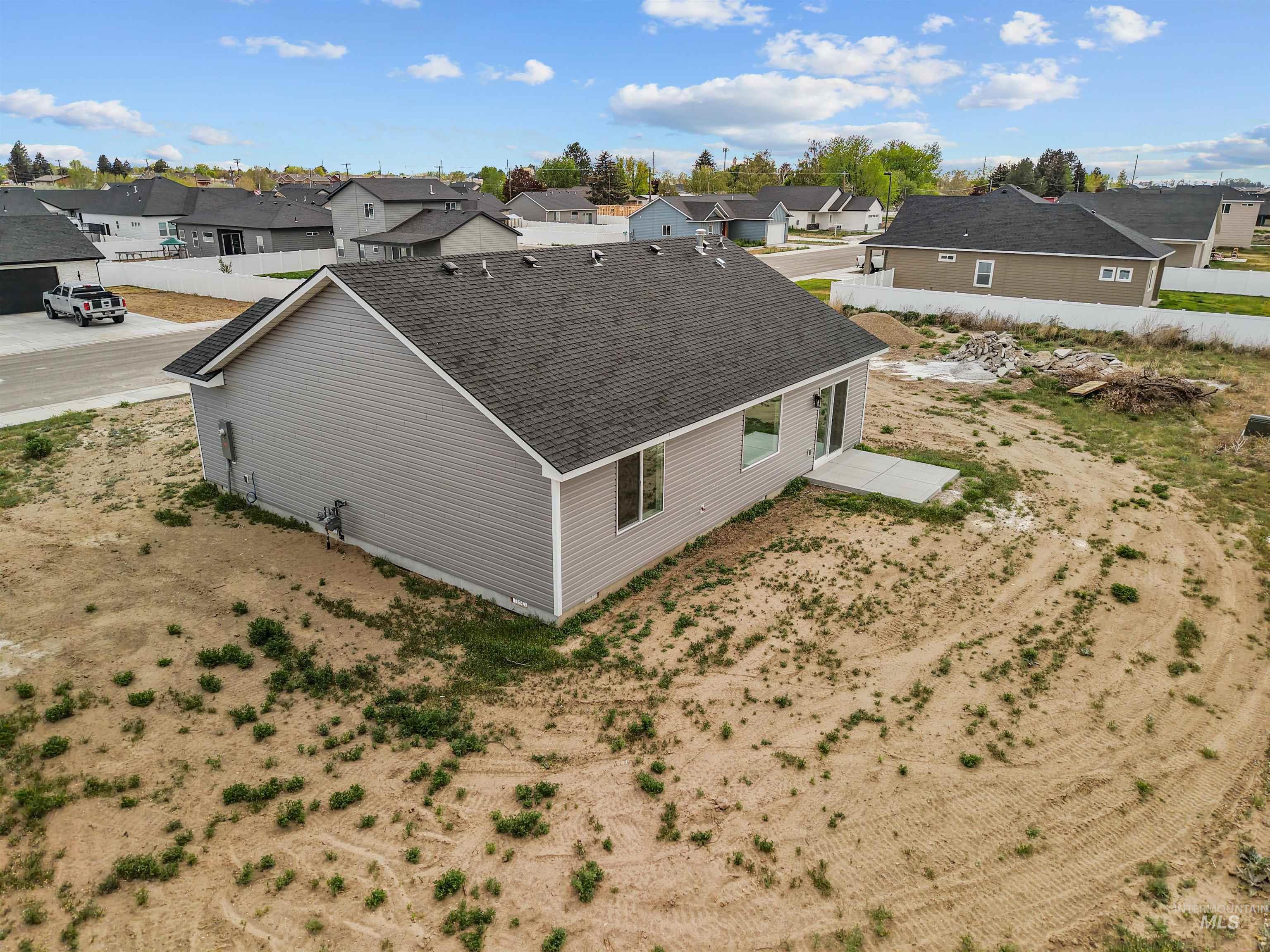 1012 14th St, Rupert, Idaho 83350, 2 Bedrooms, 2 Bathrooms, Residential For Sale, Price $309,500,MLS 98985714