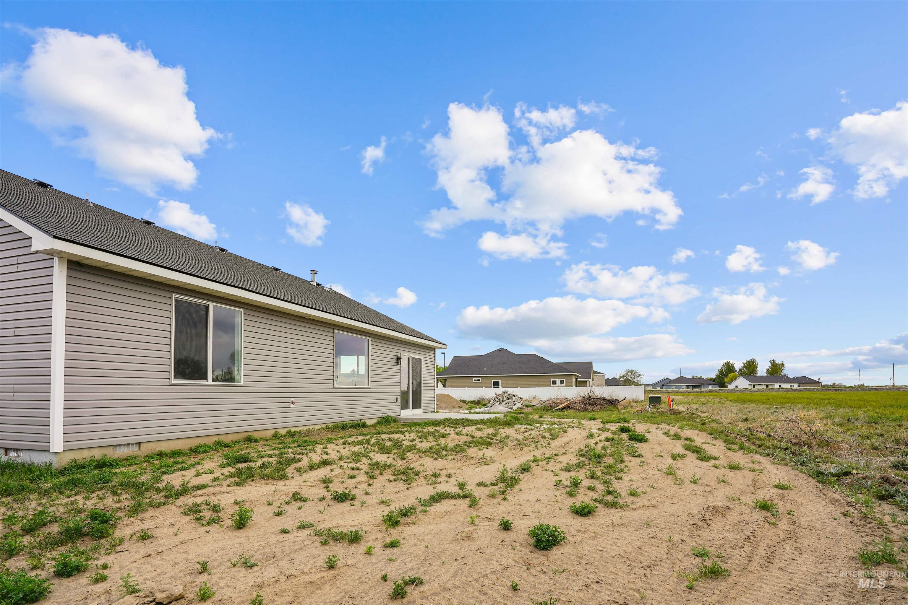 1012 14th St, Rupert, Idaho 83350, 2 Bedrooms, 2 Bathrooms, Residential For Sale, Price $309,500,MLS 98985714