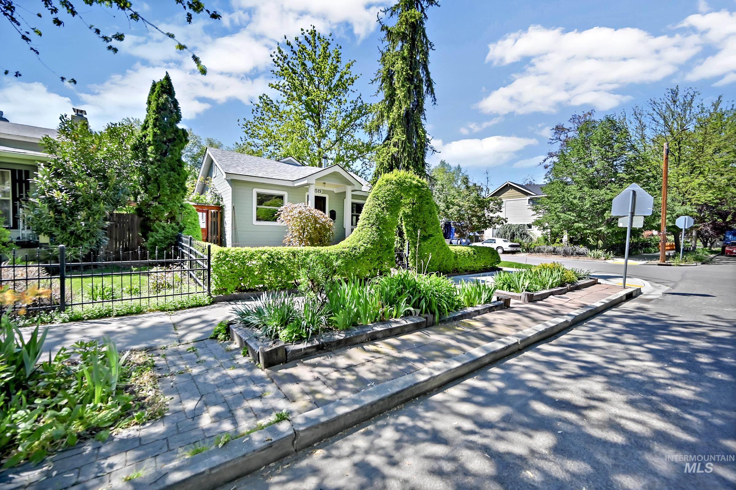 1519 N 10th St, Boise, Idaho 83702, 3 Bedrooms, 2 Bathrooms, Residential For Sale, Price $699,888,MLS 98985716