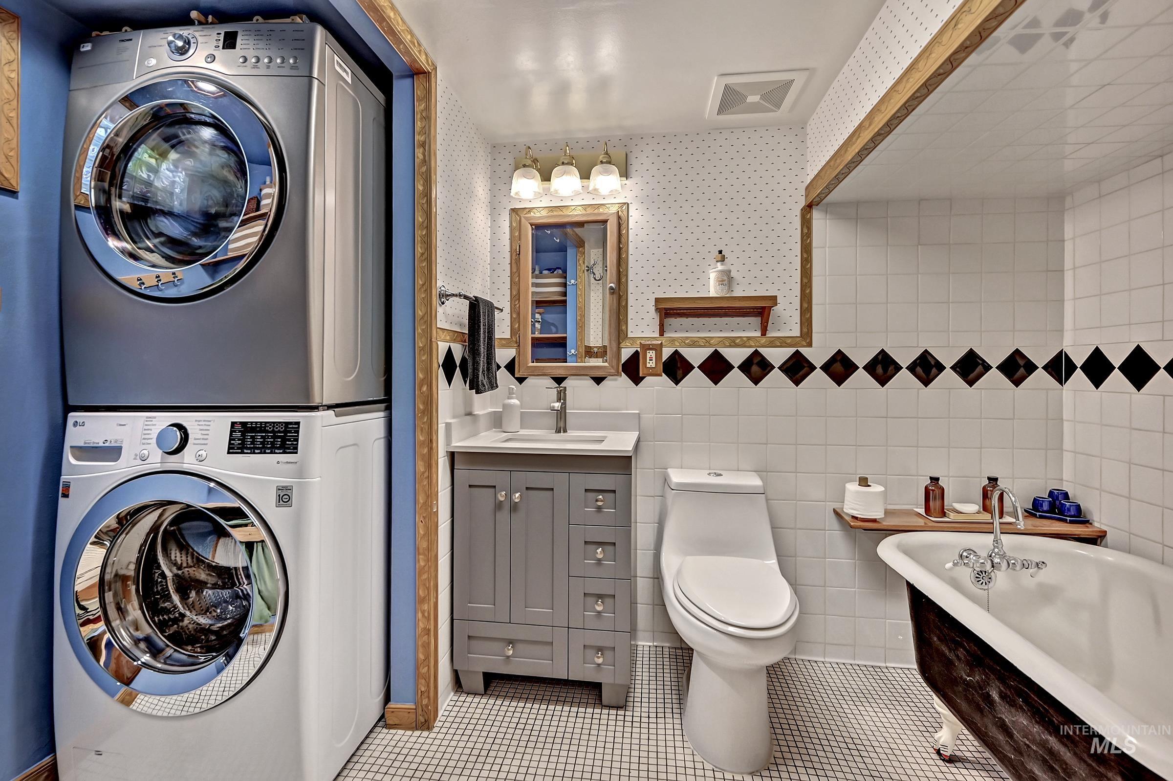 1519 N 10th St, Boise, Idaho 83702, 3 Bedrooms, 2 Bathrooms, Residential For Sale, Price $699,888,MLS 98985716
